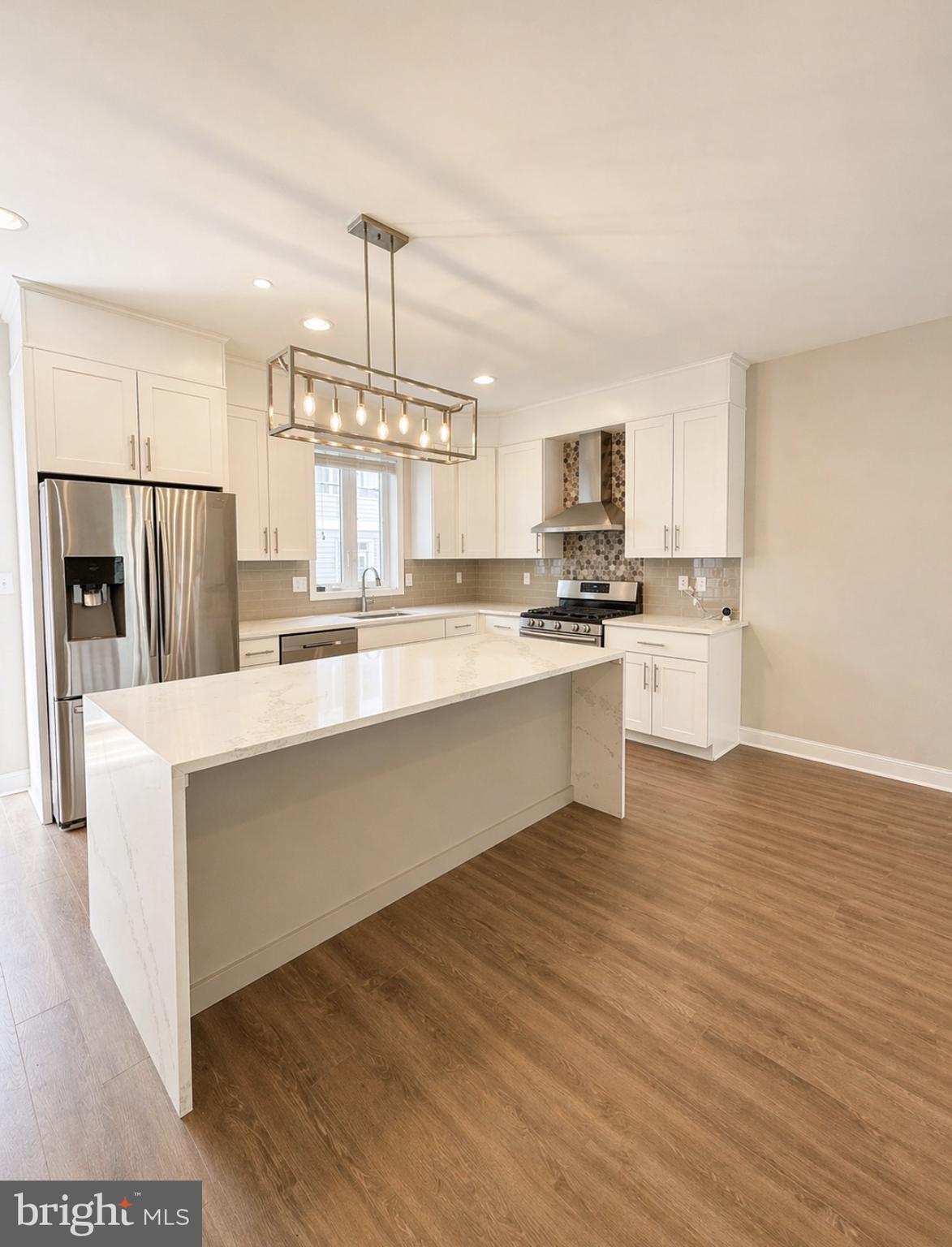 903A SPRING MILL AVENUE