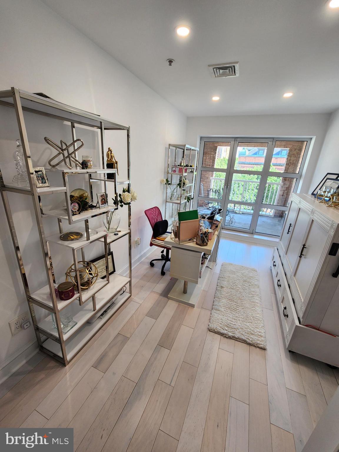 SCARLETT PLACE - Residential