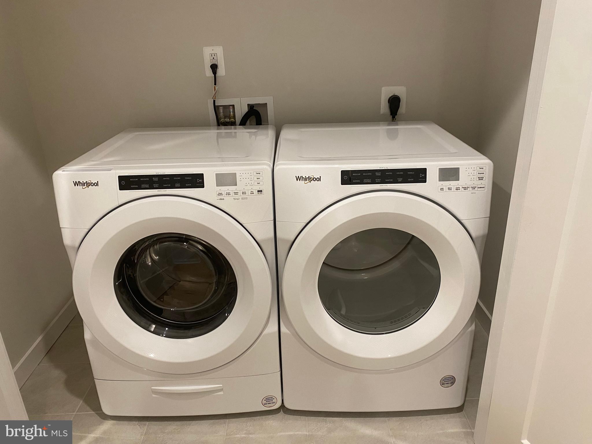 METRO WALK AT MOOREFIELD STATION - Residential Lease