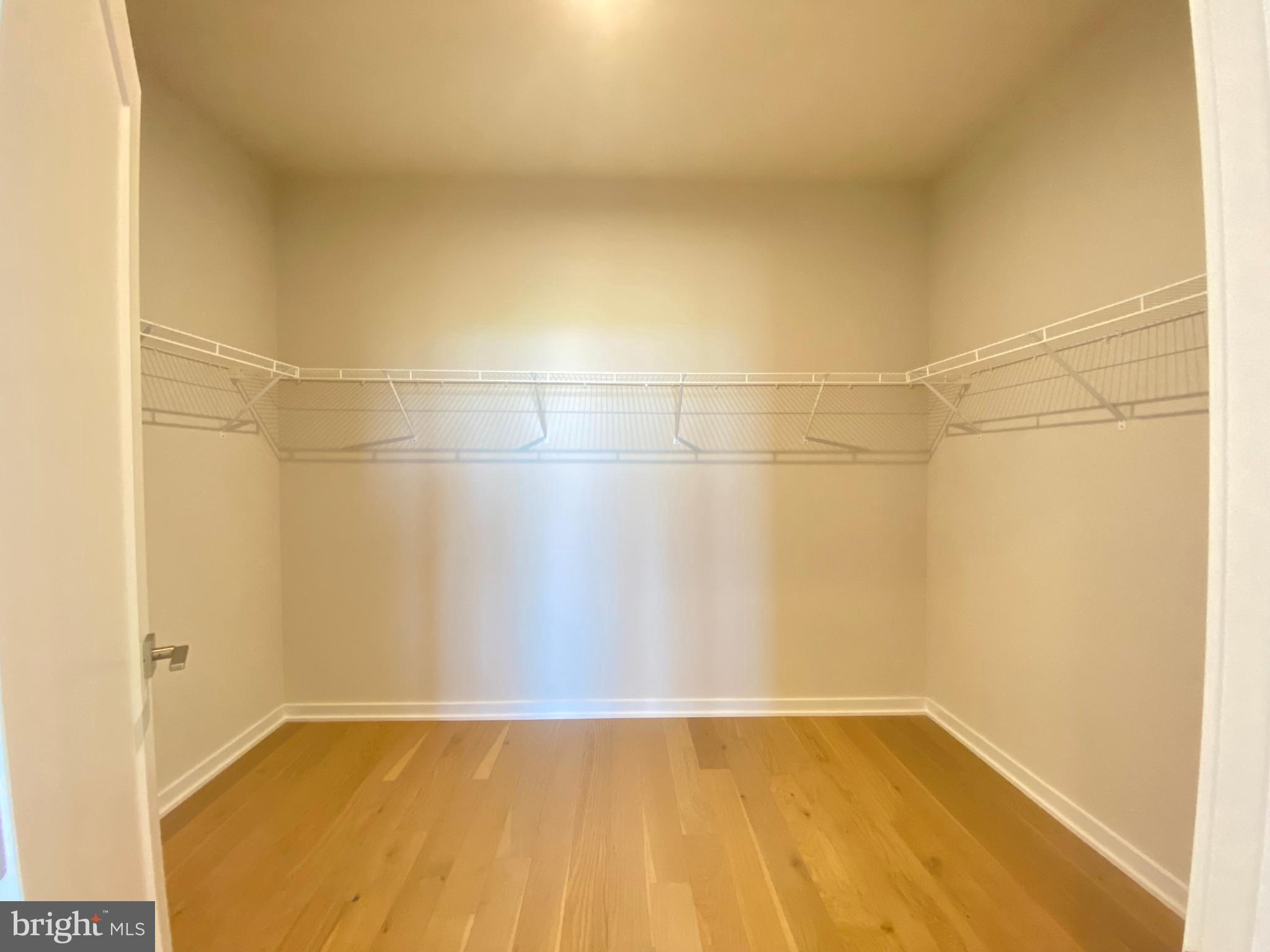 METRO WALK AT MOOREFIELD STATION - Residential Lease