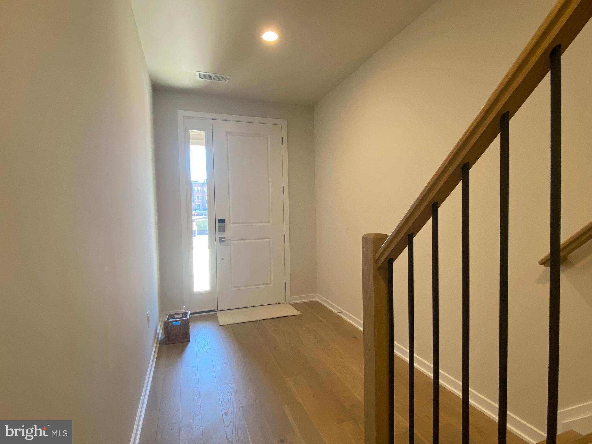 METRO WALK AT MOOREFIELD STATION - Residential Lease