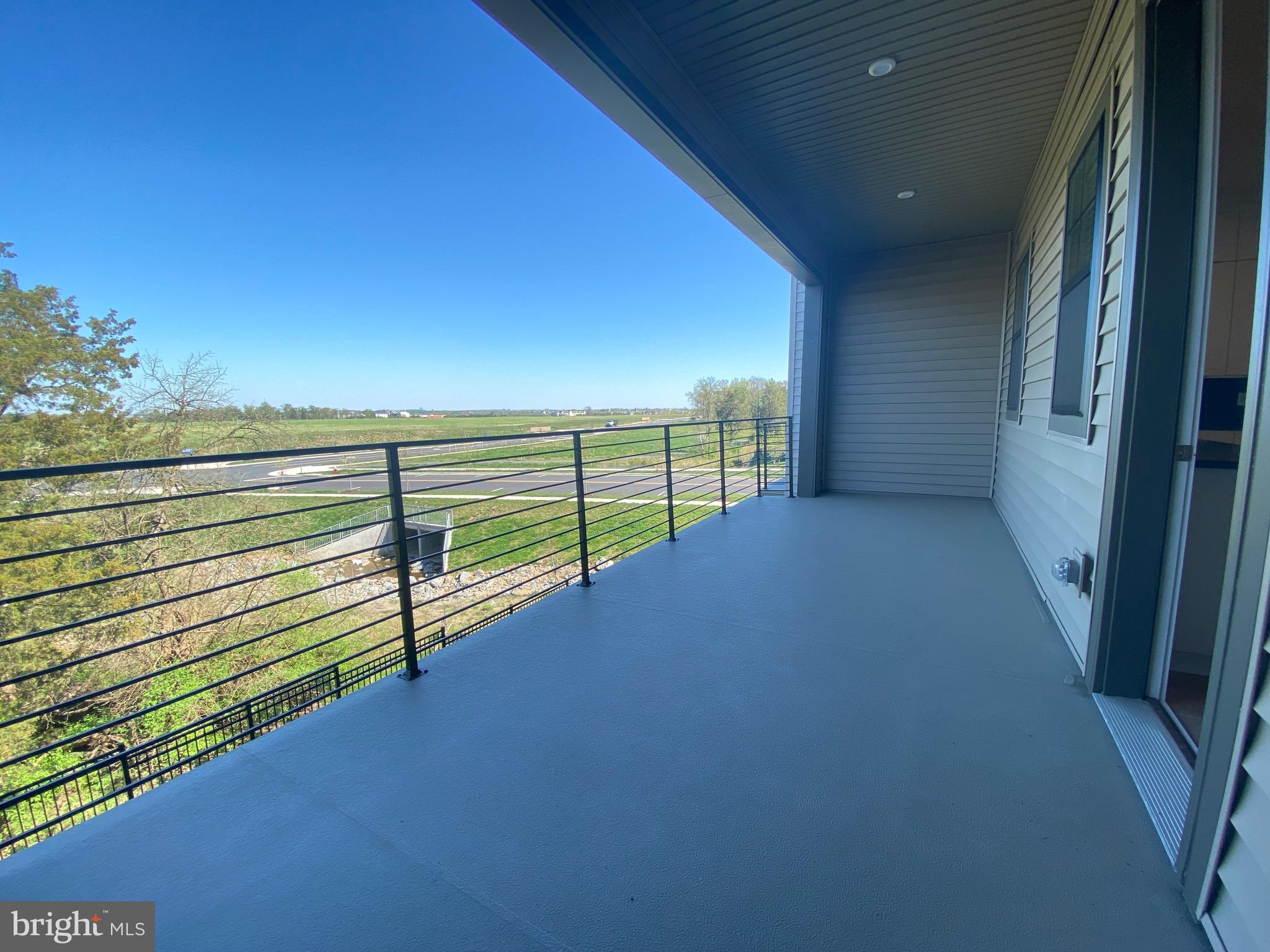 METRO WALK AT MOOREFIELD STATION - Residential Lease