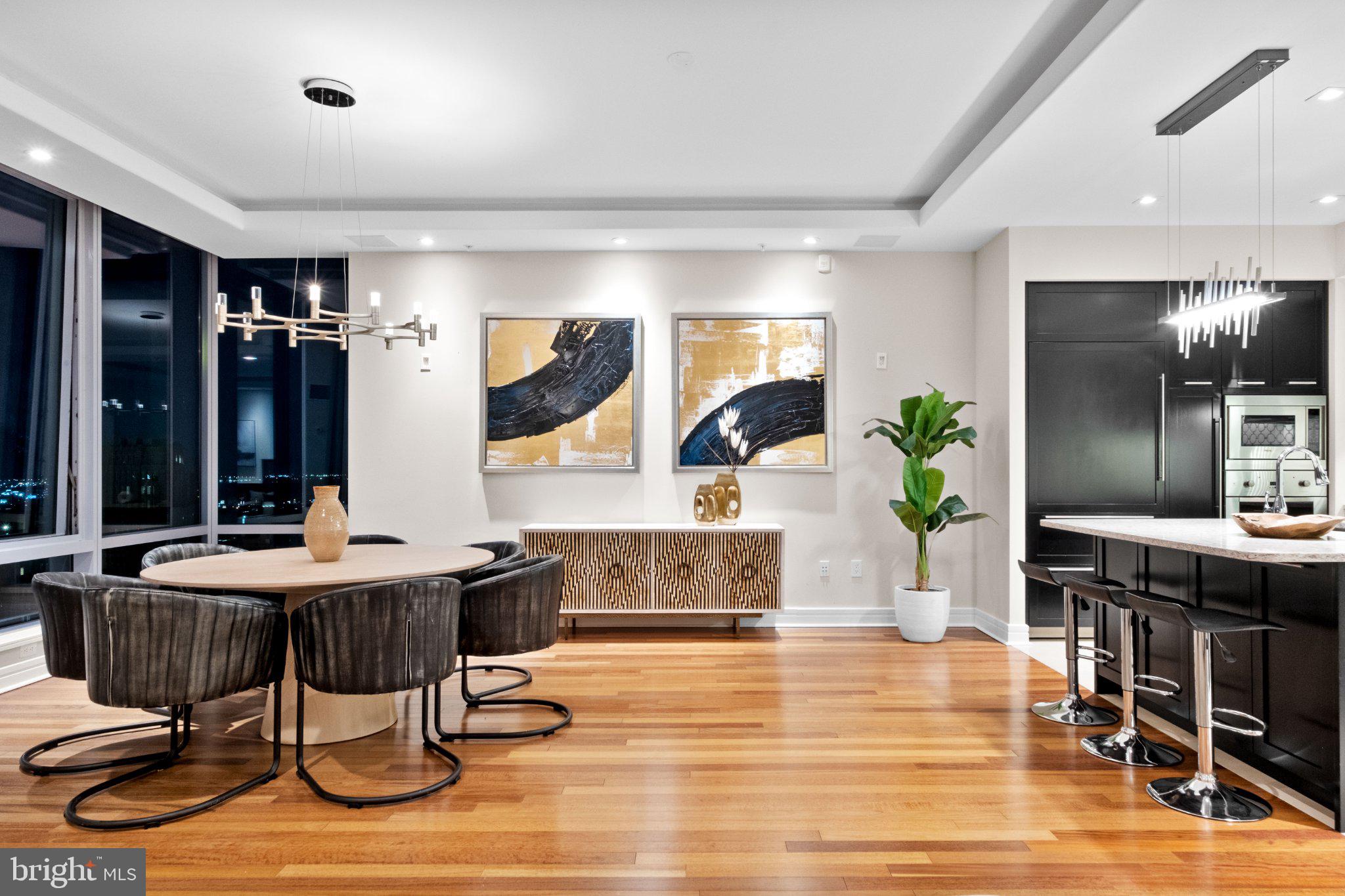 AVENUE OF THE ARTS - Residential