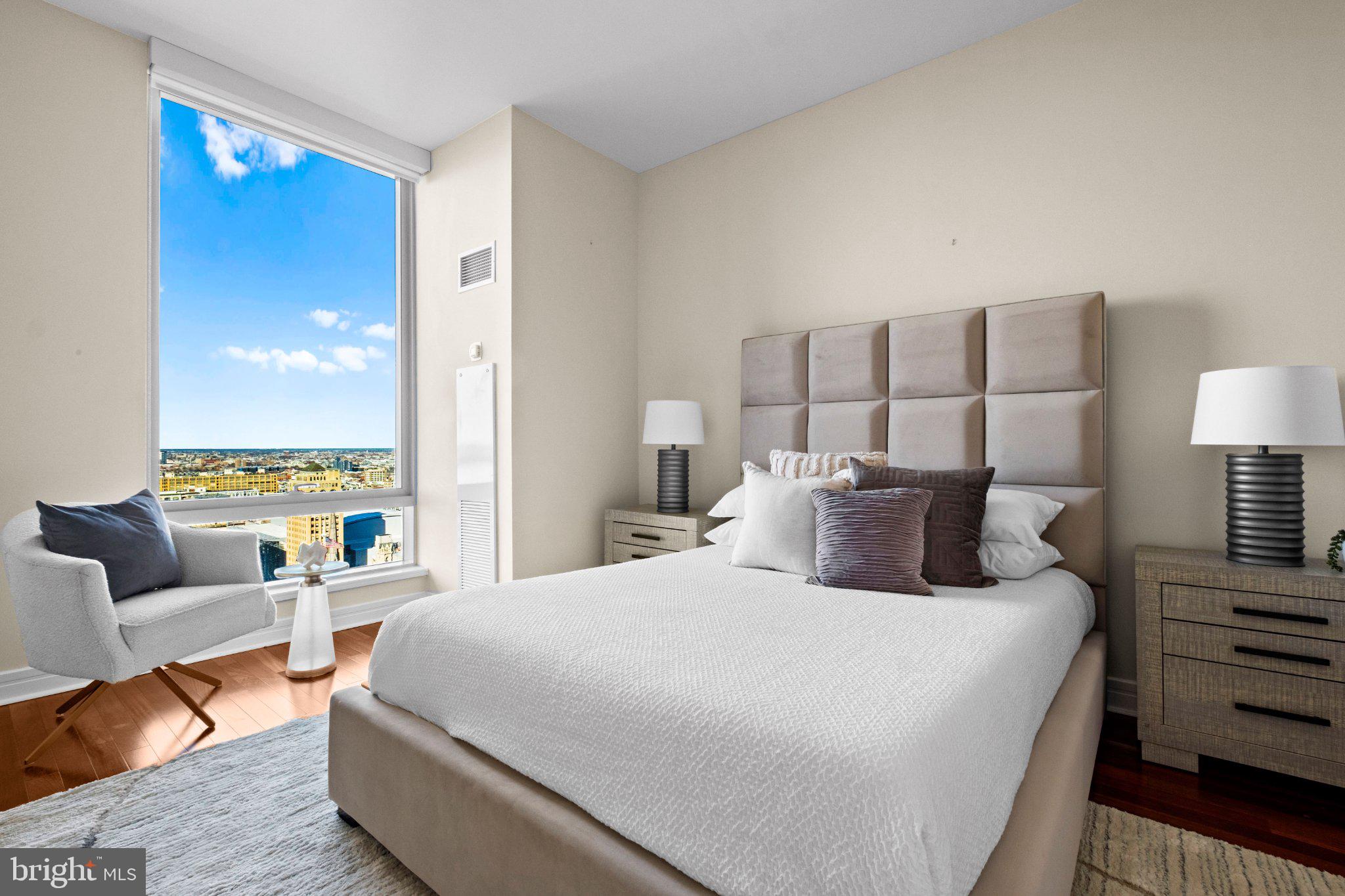 AVENUE OF THE ARTS - Residential