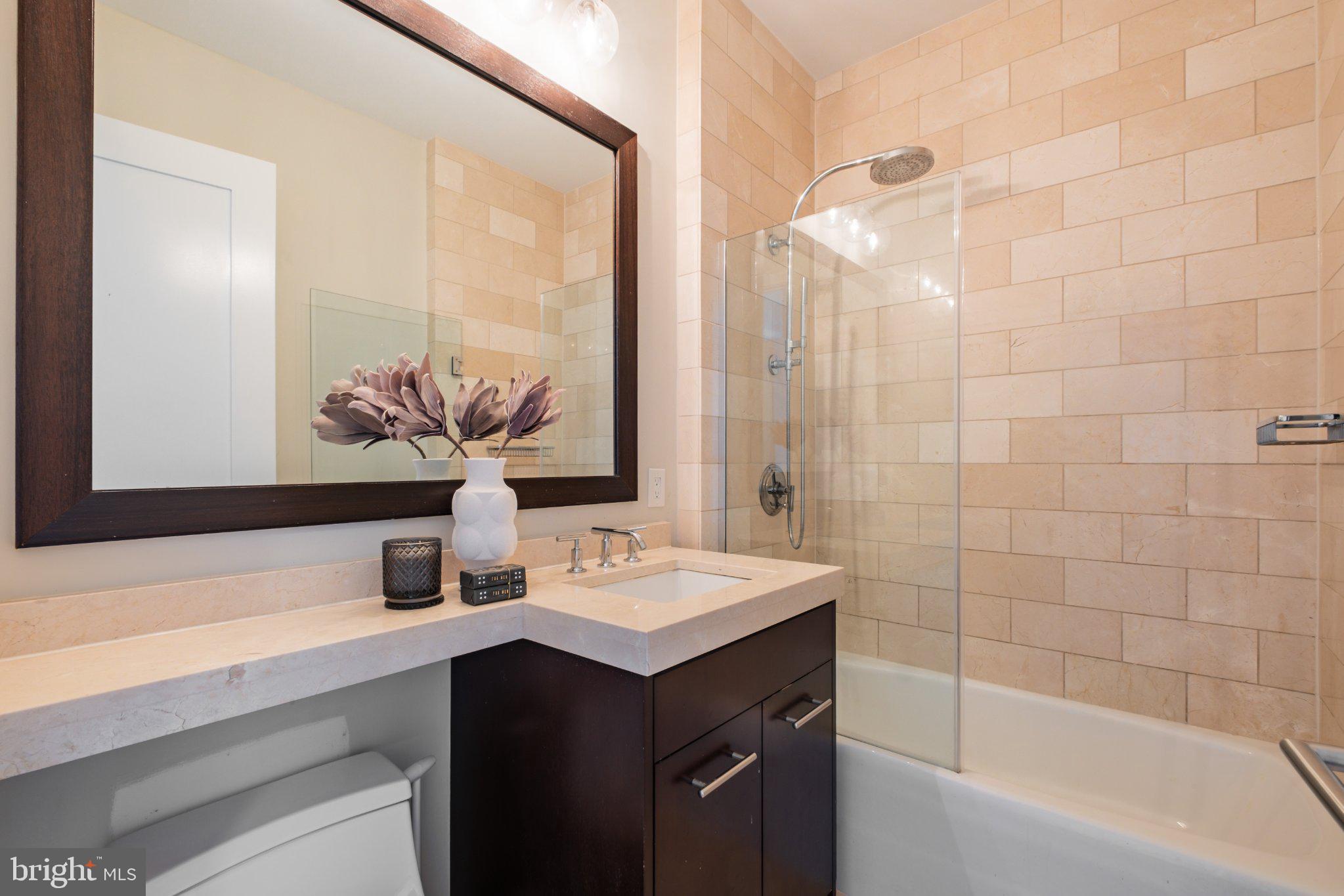 AVENUE OF THE ARTS - Residential