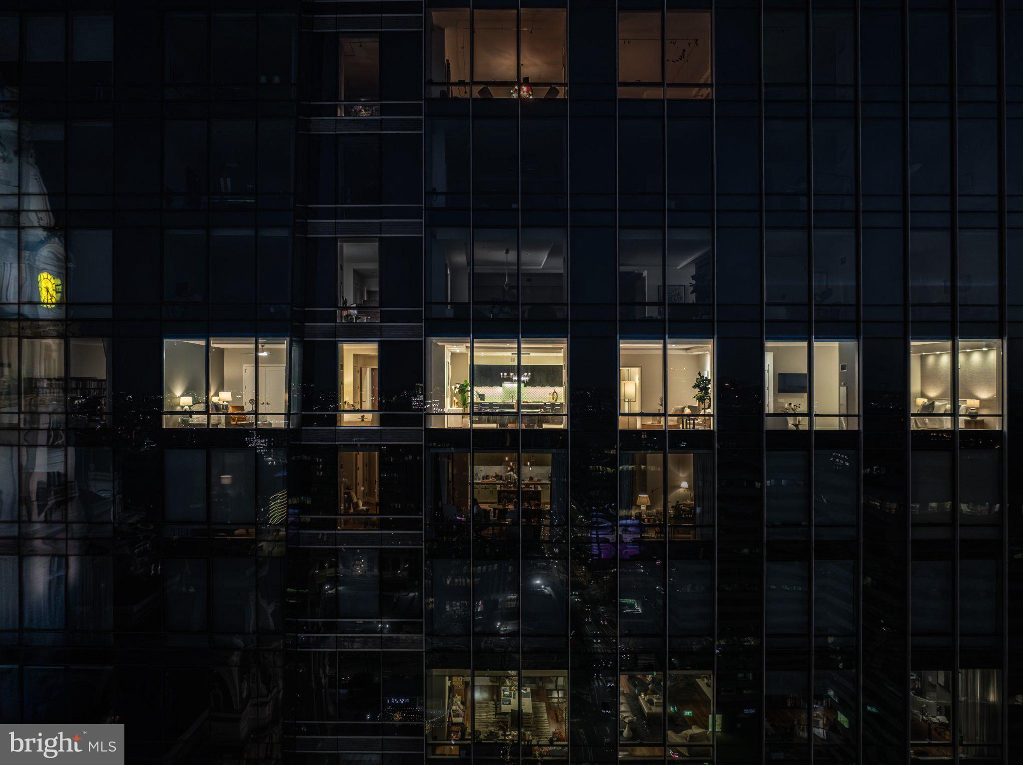 AVENUE OF THE ARTS - Residential