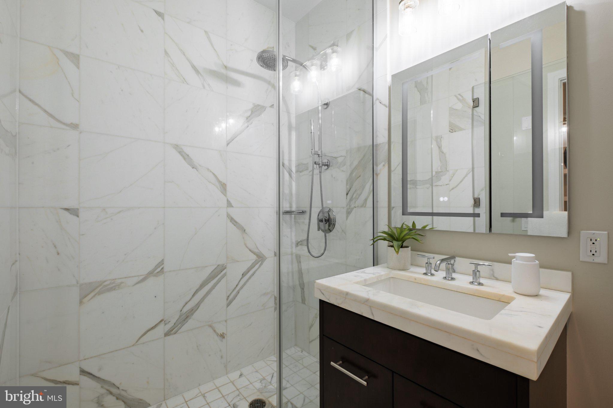 AVENUE OF THE ARTS - Residential