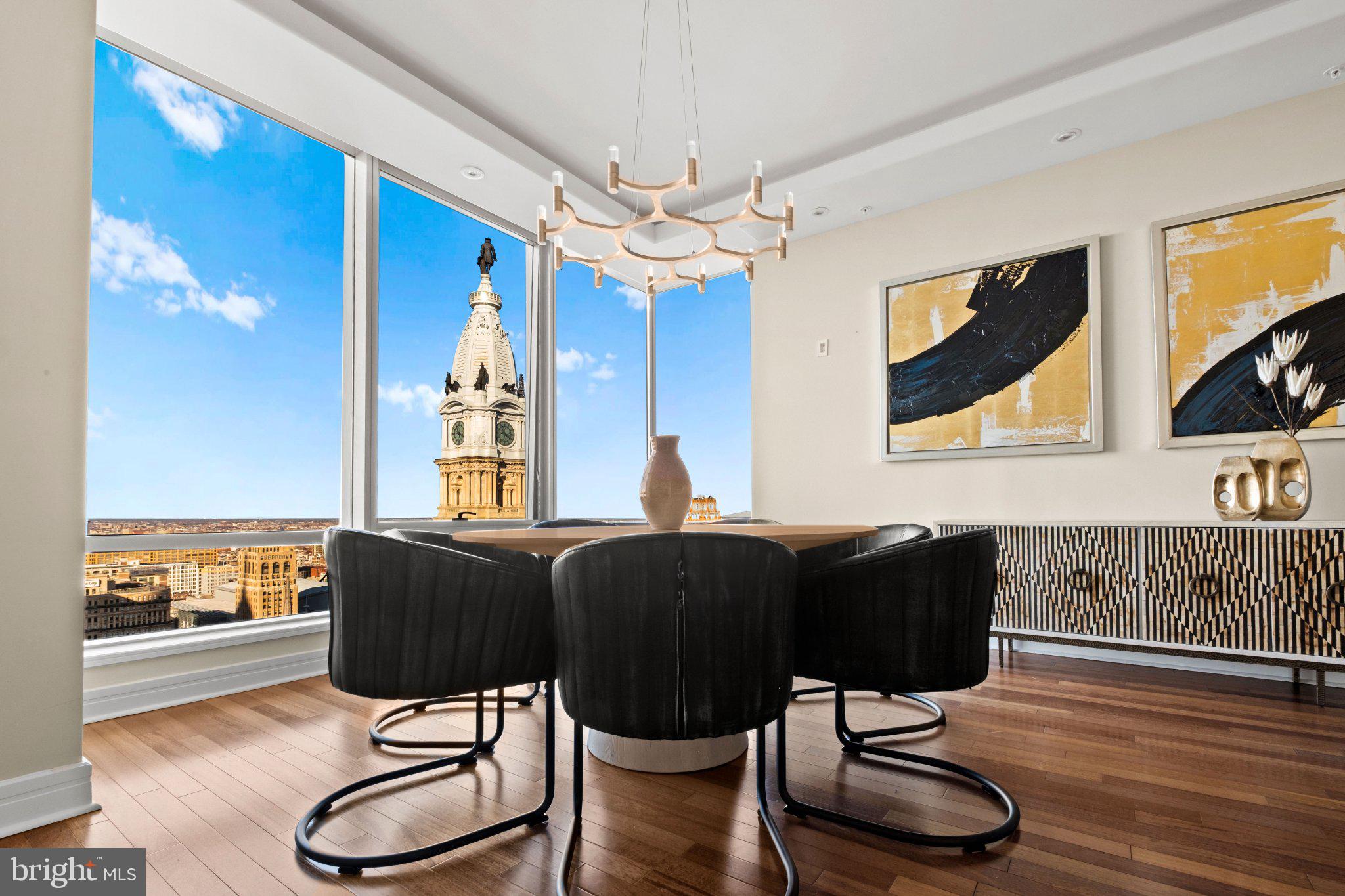 AVENUE OF THE ARTS - Residential