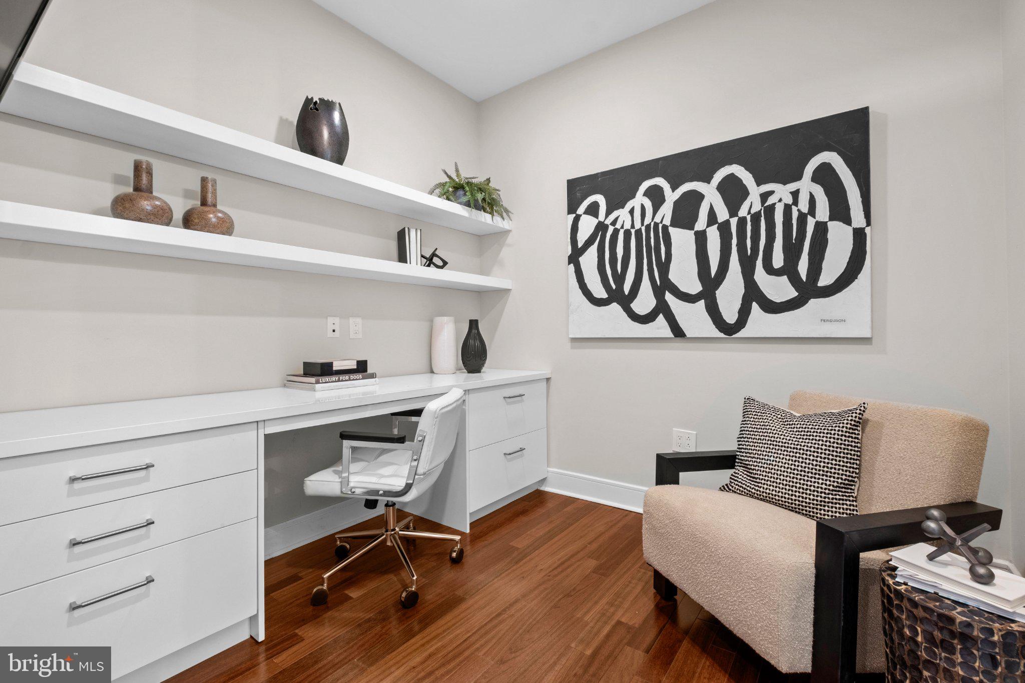 AVENUE OF THE ARTS - Residential