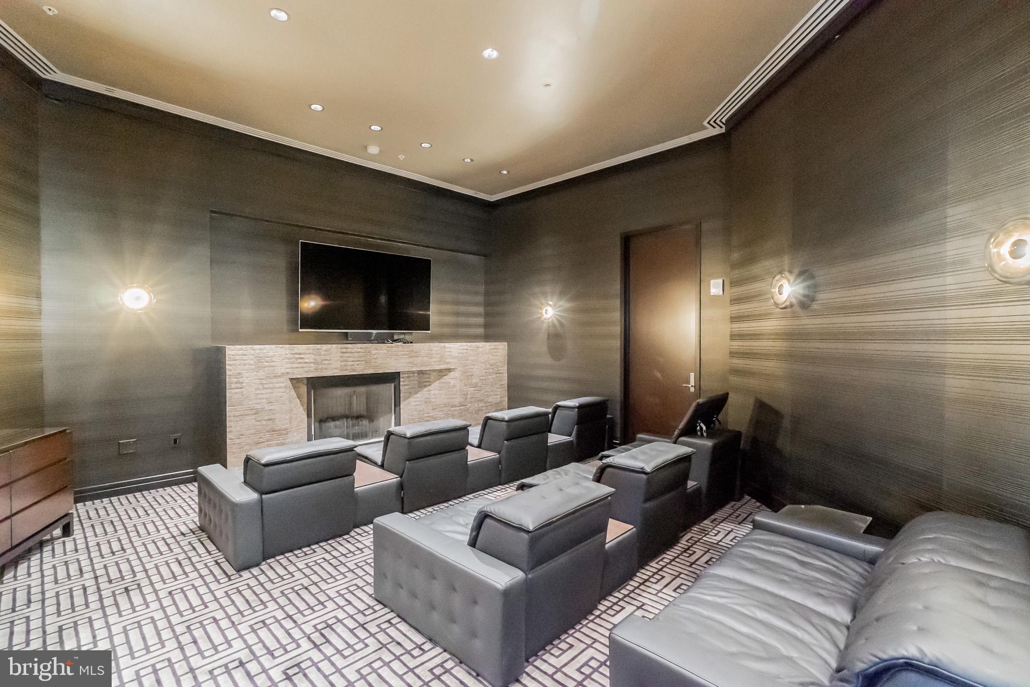 AVENUE OF THE ARTS - Residential