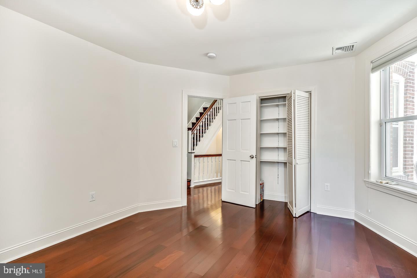 SPRUCE HILL - Residential