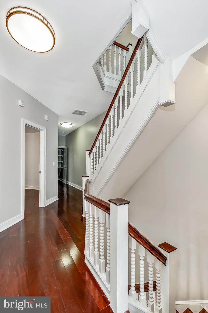 SPRUCE HILL - Residential