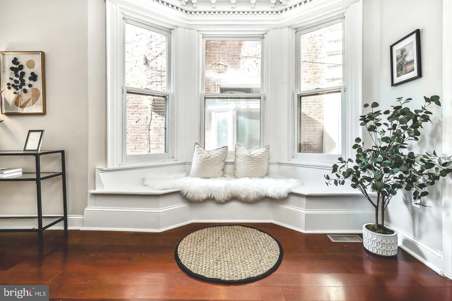 SPRUCE HILL - Residential