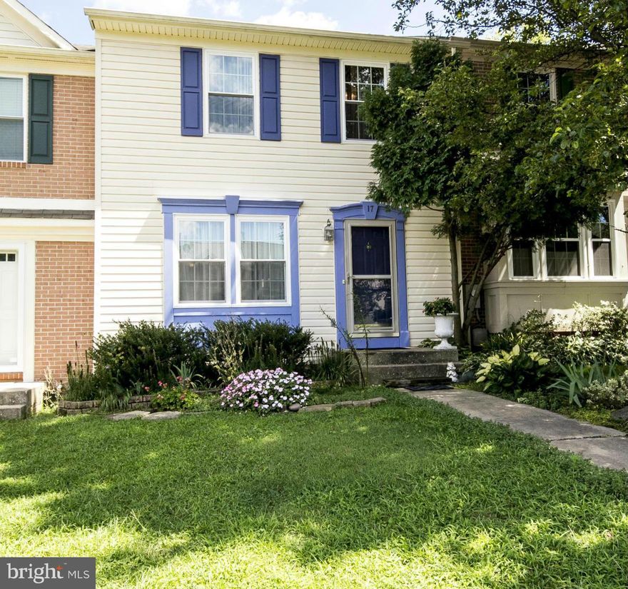 IMMACULATE 3BR, 2.5 BATH TOWNHOME-UPDATED KIT NEW GRANITE C-TOP & S/S APPL, NEW W/W CARPET ALL 3 FLOORS, FRESH PAINT NEUTRAL DECOR. FRENCH DRS IN DR TO 17 X 12 DECK. MSTR BR W/VAULTED CEILING, WALK-IN CLOSET & MSTR BATH W/DBL SINKS. L/L FAM RM W/PELLET STOVE & FRENCH DRS TO PATIO. ENERGY EFFICIENT APPL INCL KIT, 92% GAS FURNACE, WASHER/DRYER & PELLA WINDOWS = LOW ENERGY BILLS! NO HOA FEES!