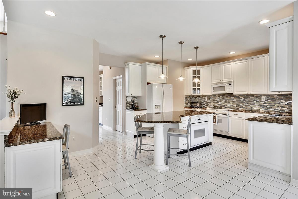 WYE HARBOR - Residential