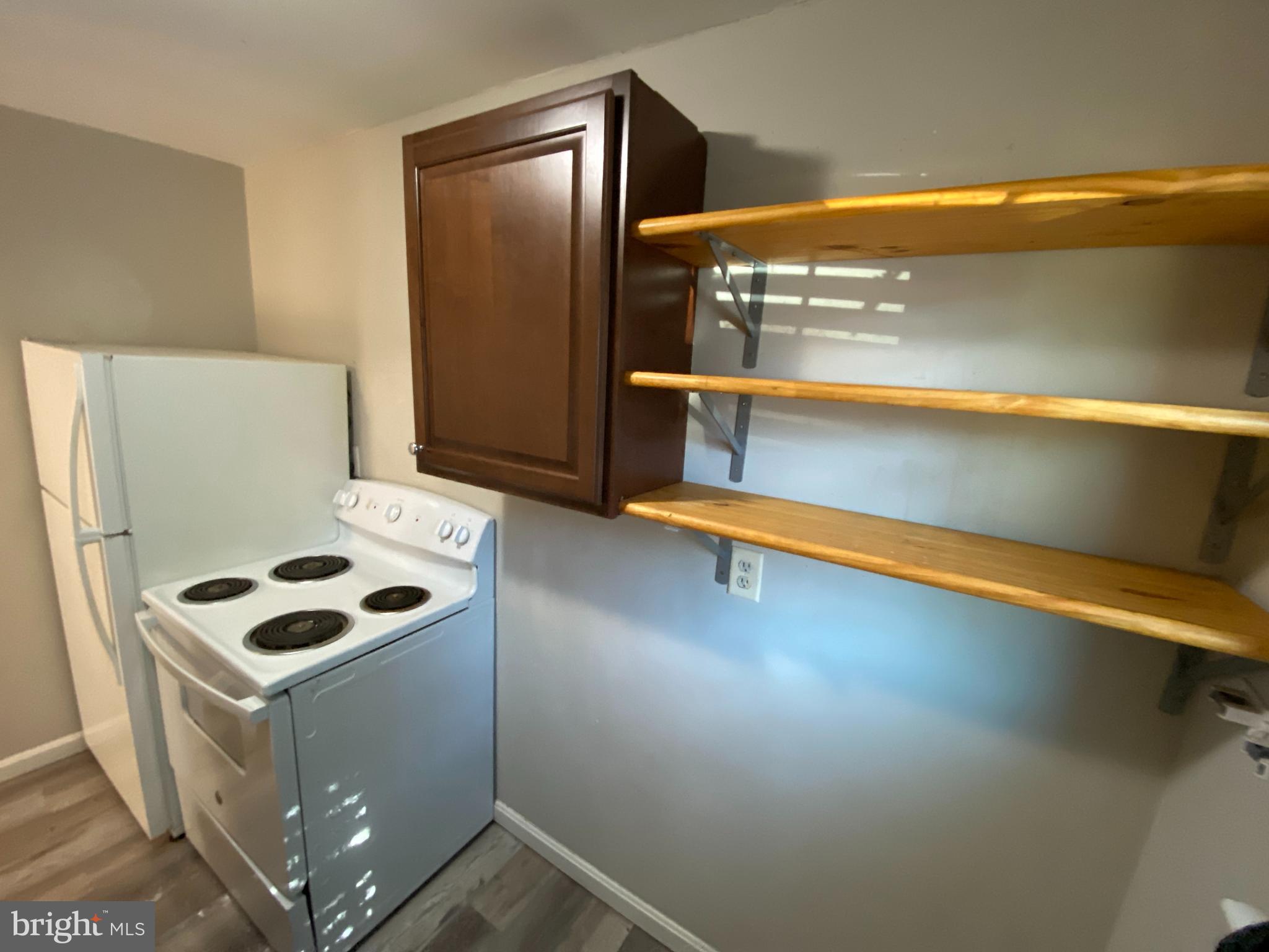 COLONIAL BEACH - Residential Lease