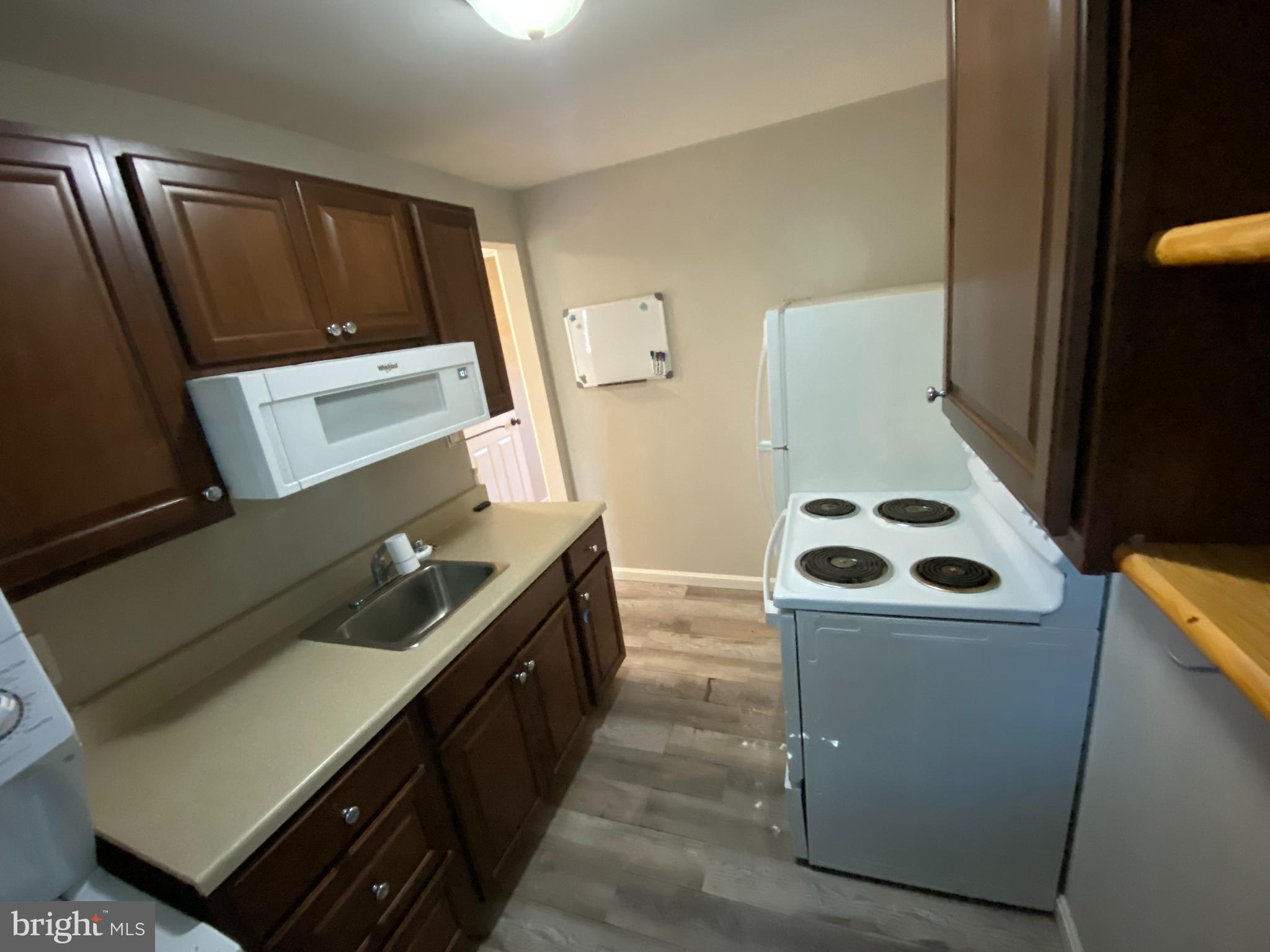 COLONIAL BEACH - Residential Lease