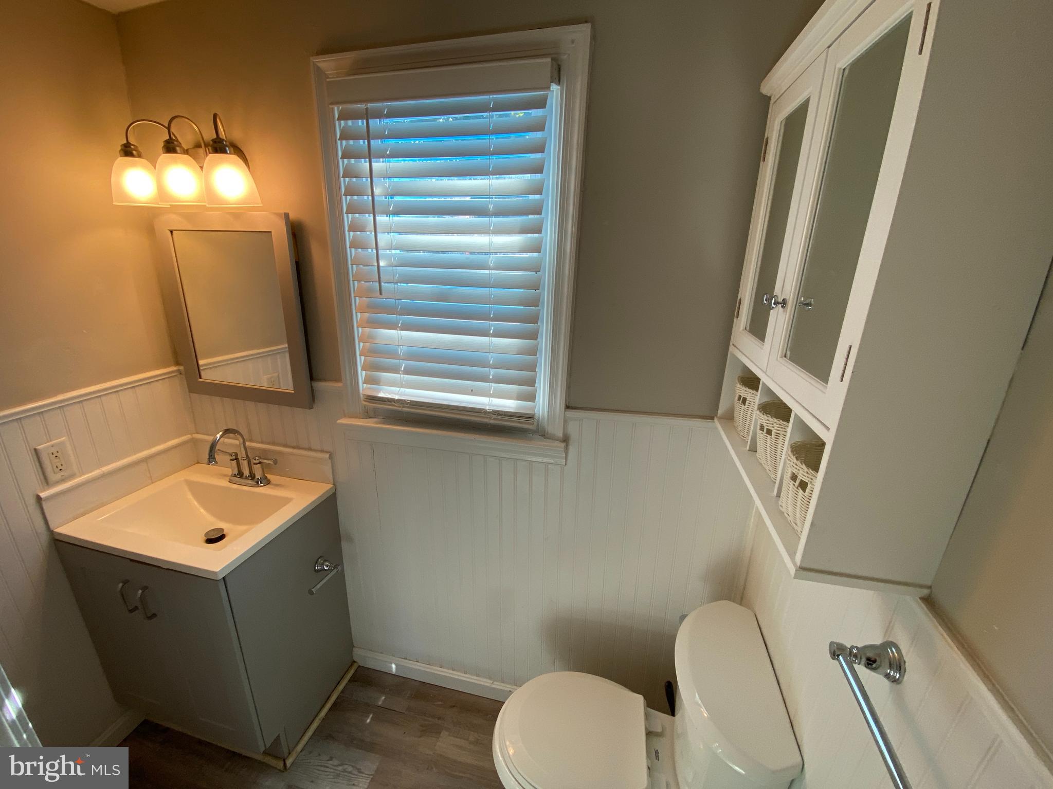 COLONIAL BEACH - Residential Lease