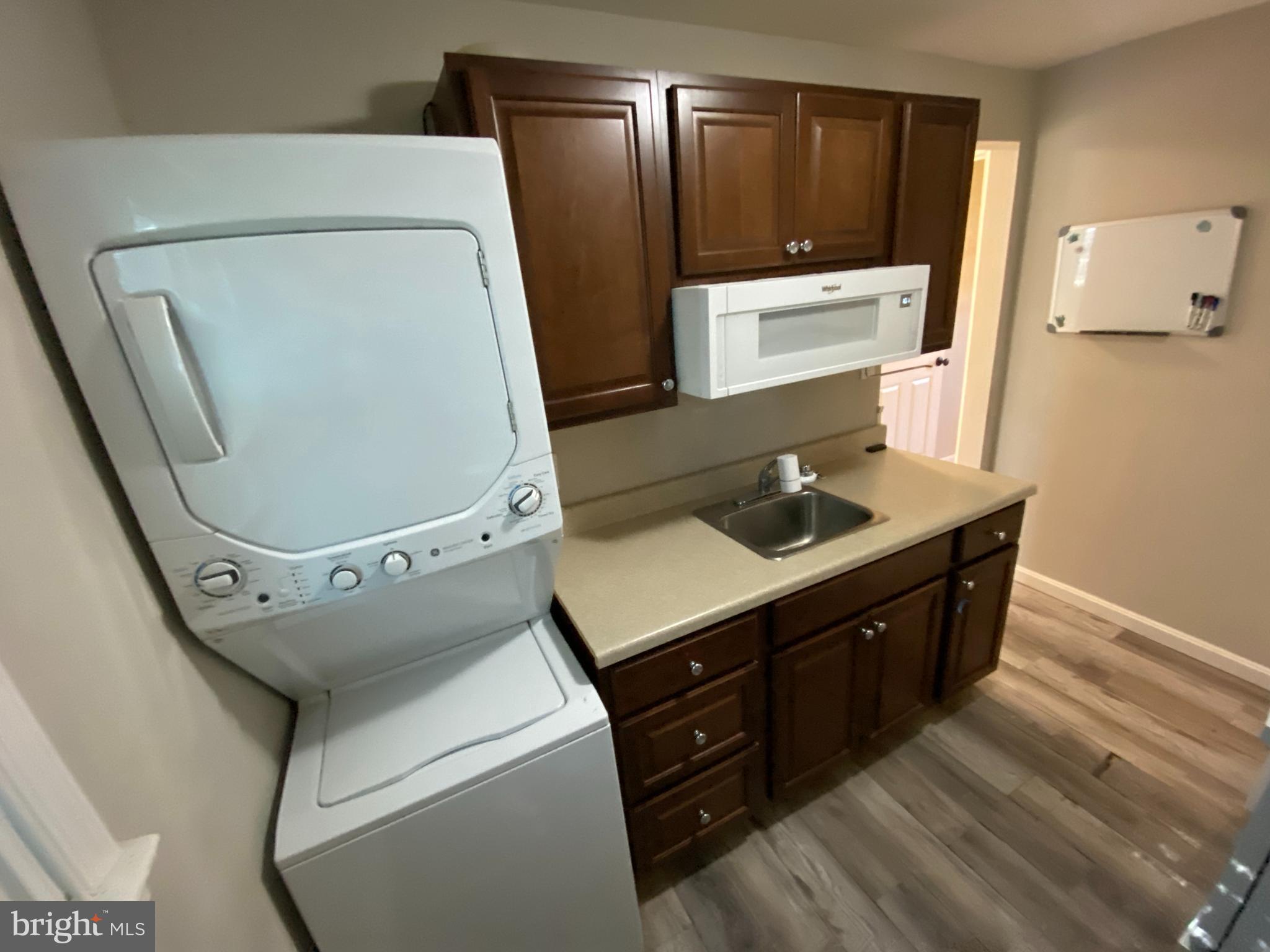 COLONIAL BEACH - Residential Lease