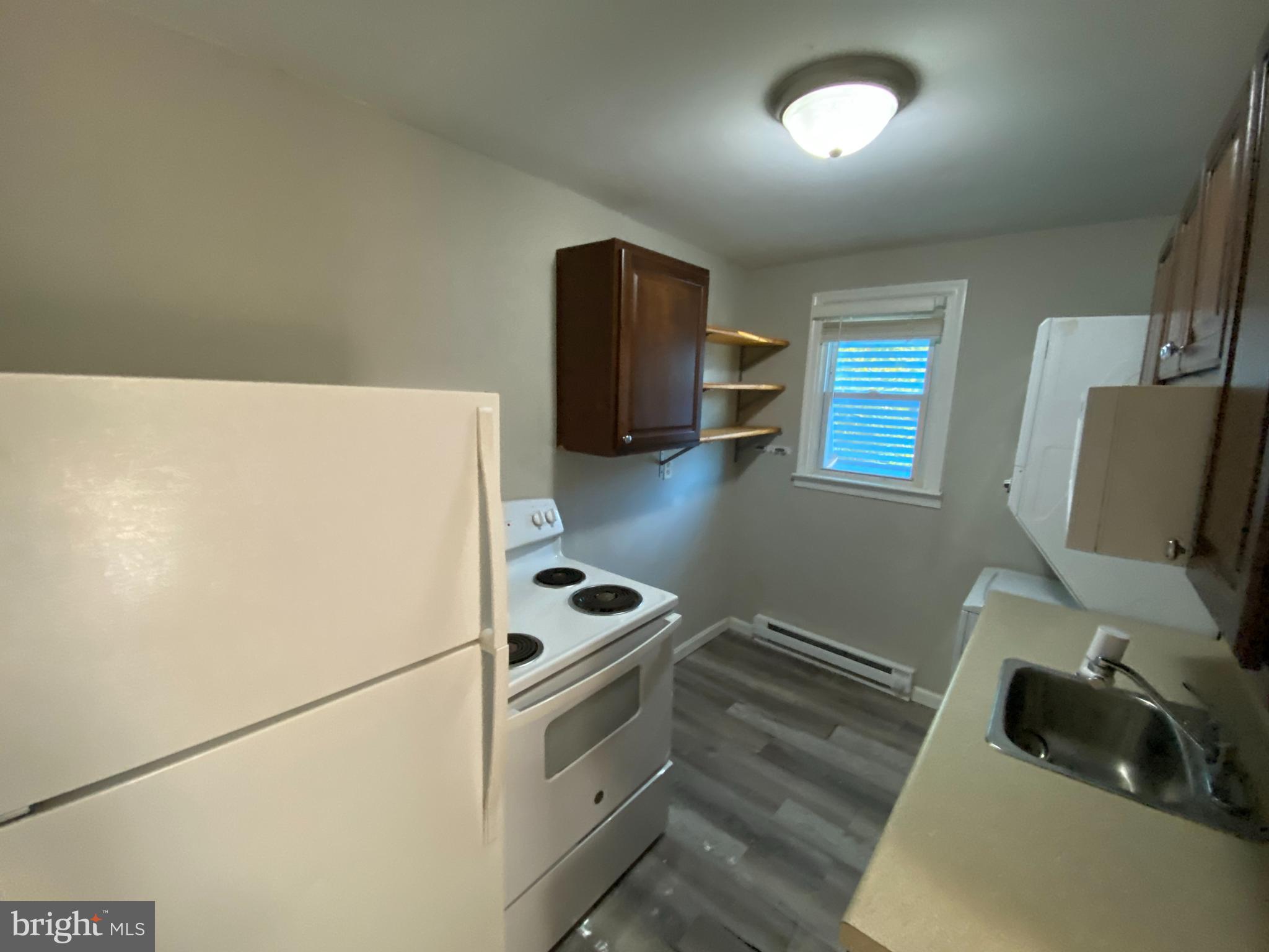 COLONIAL BEACH - Residential Lease