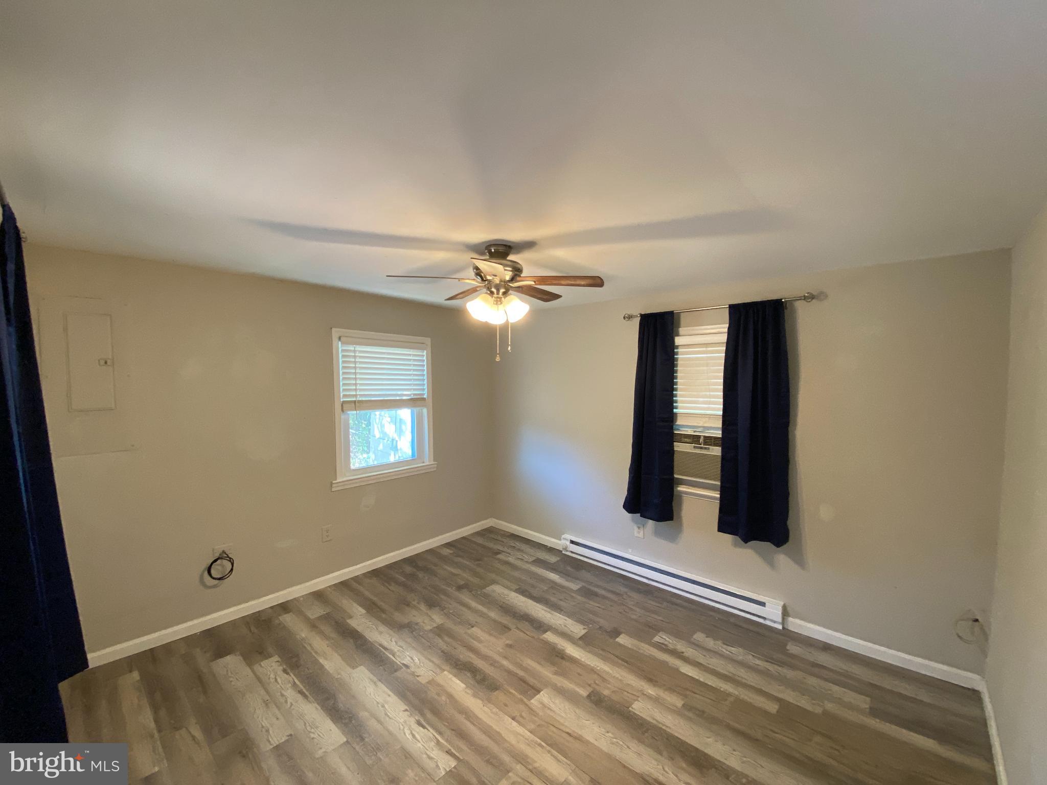 COLONIAL BEACH - Residential Lease