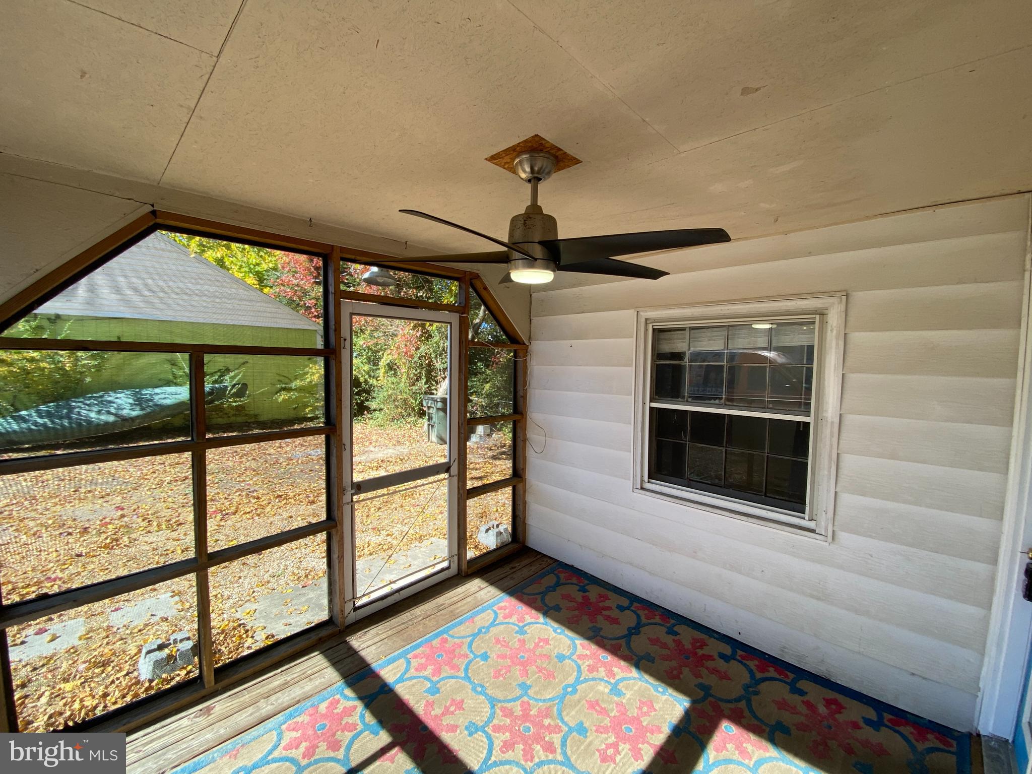 COLONIAL BEACH - Residential Lease