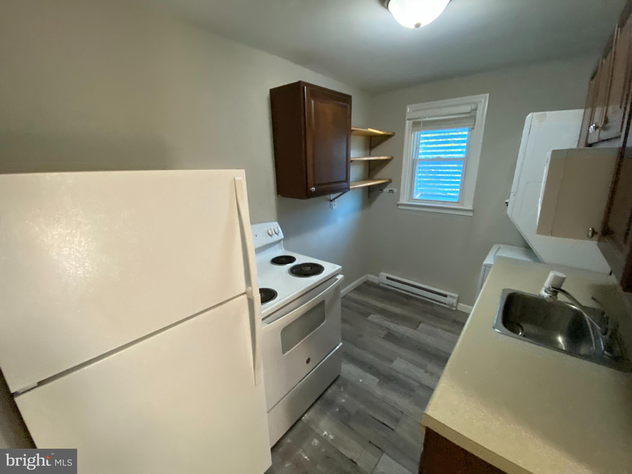 COLONIAL BEACH - Residential Lease