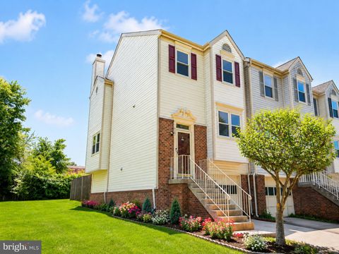 Photo of 3731 Roxbury Lane, ALEXANDRIA, VA 22309 (MLS # VAFX2306000)