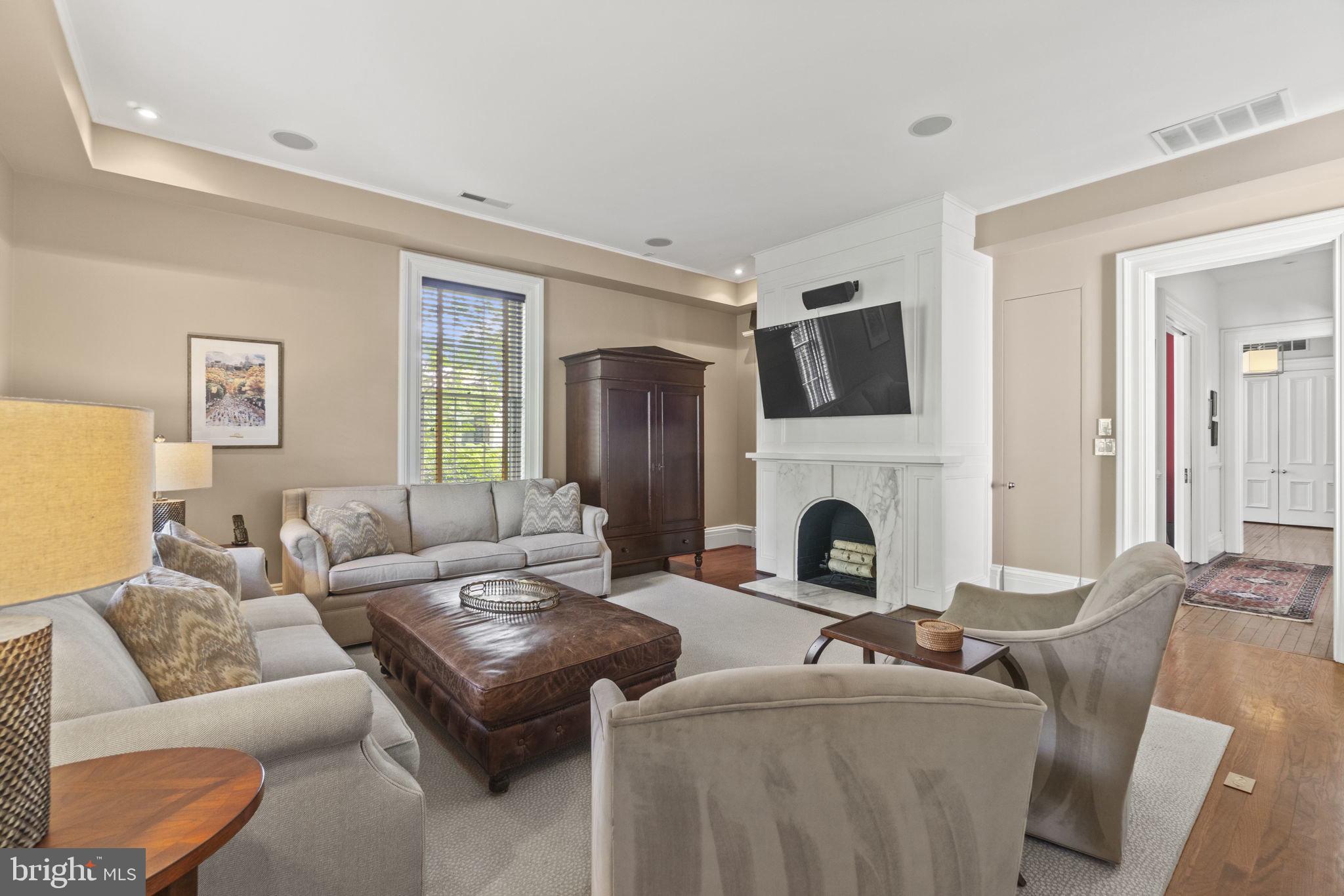 GEORGETOWN - Residential