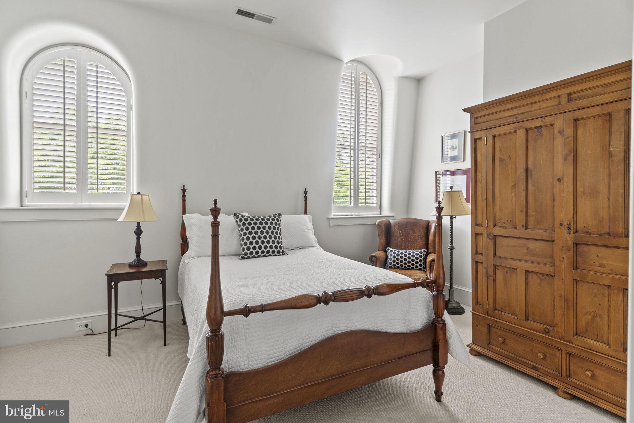 GEORGETOWN - Residential