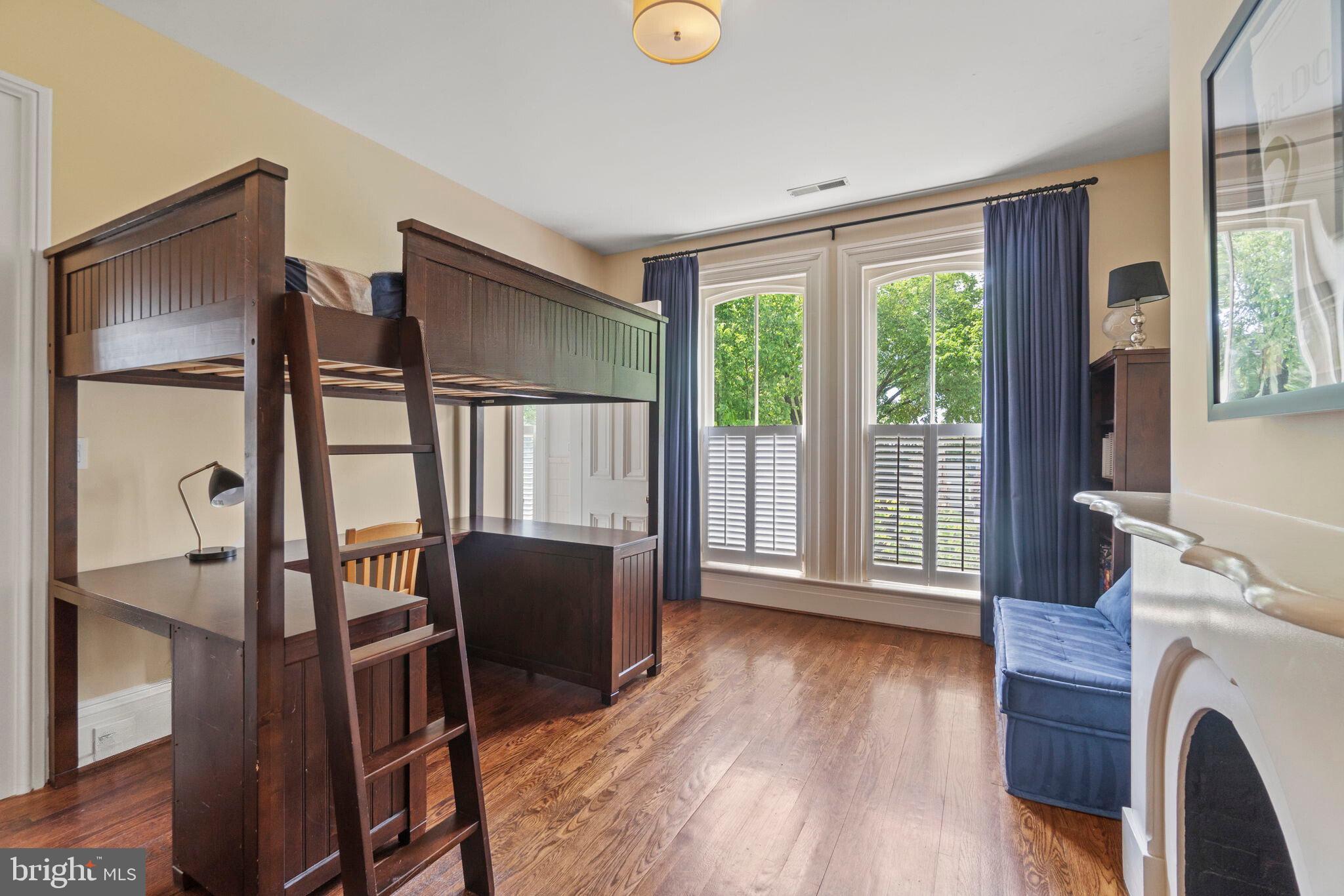 GEORGETOWN - Residential