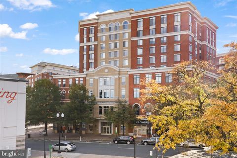 1220 N FILLMORE STREET 909 ARLINGTON VA 22201