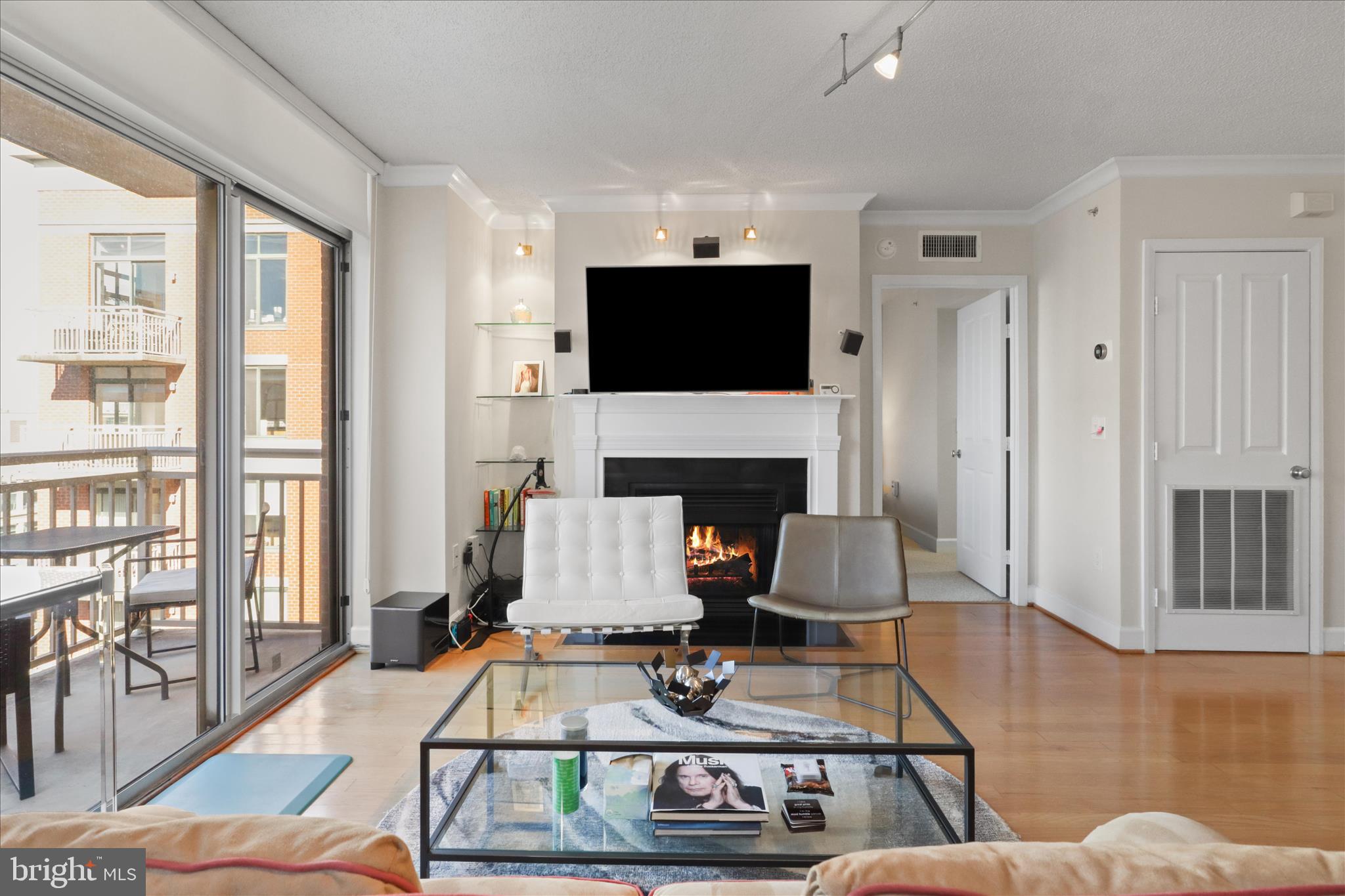 STATION SQUARE - Residential Lease