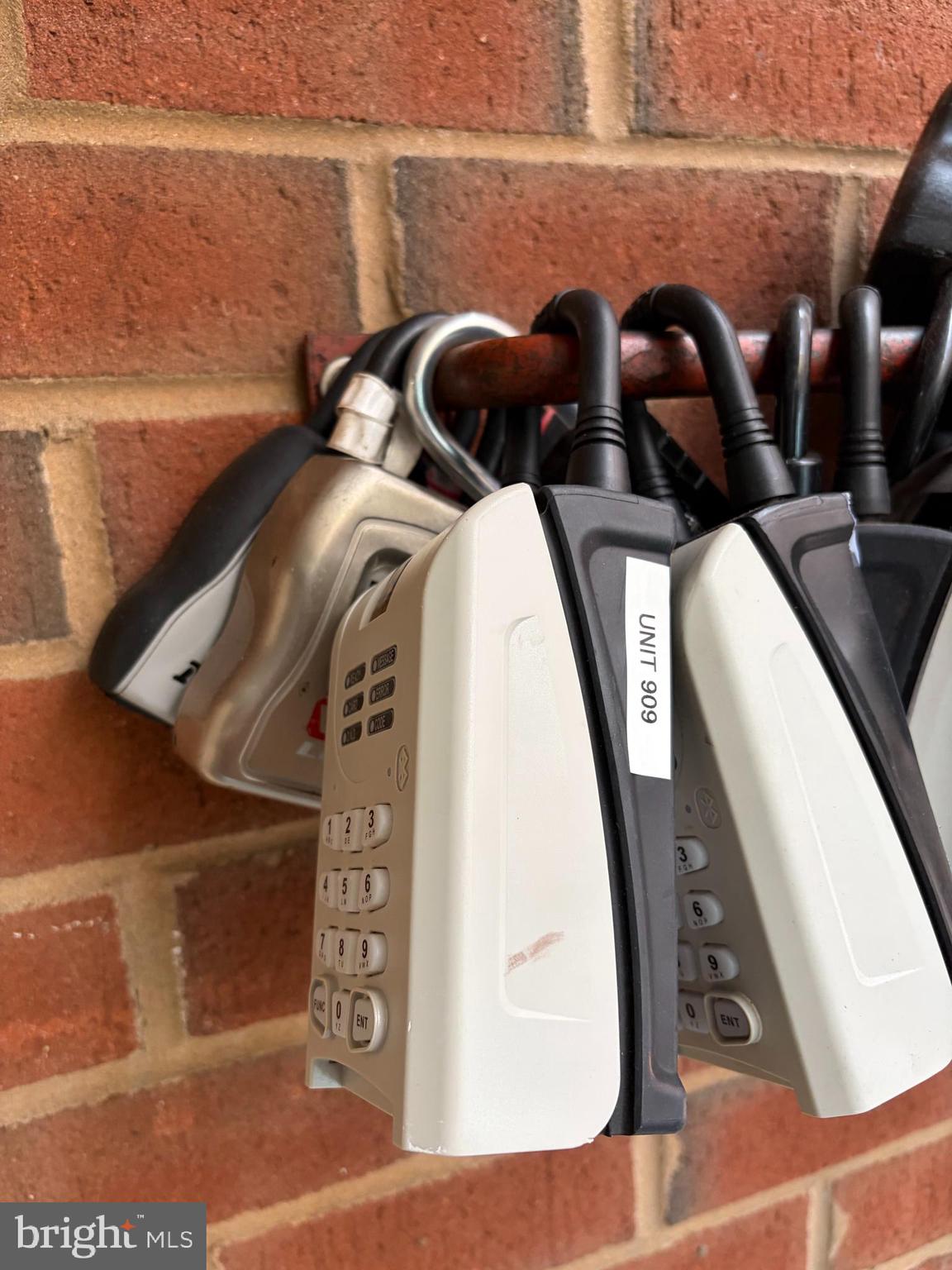 STATION SQUARE - Residential Lease