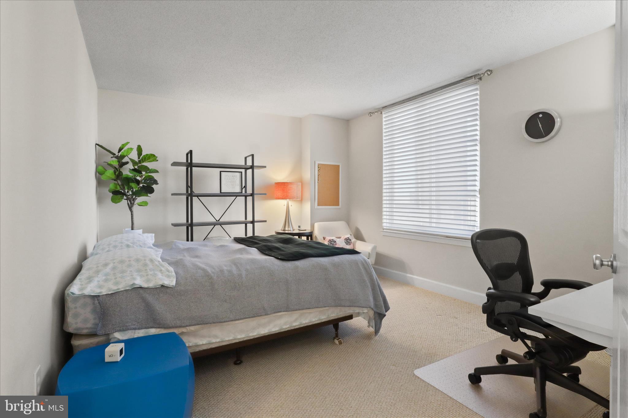 STATION SQUARE - Residential Lease