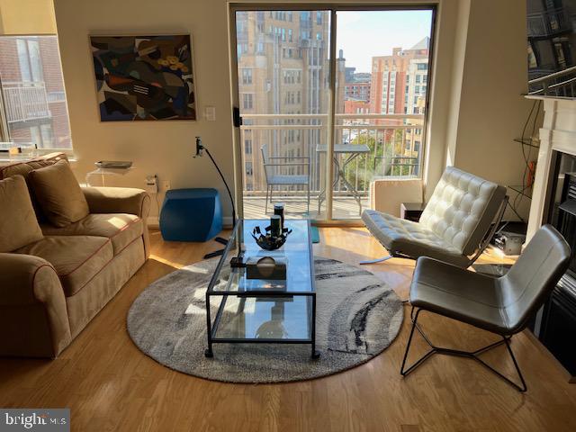 1220 N FILLMORE STREET 909