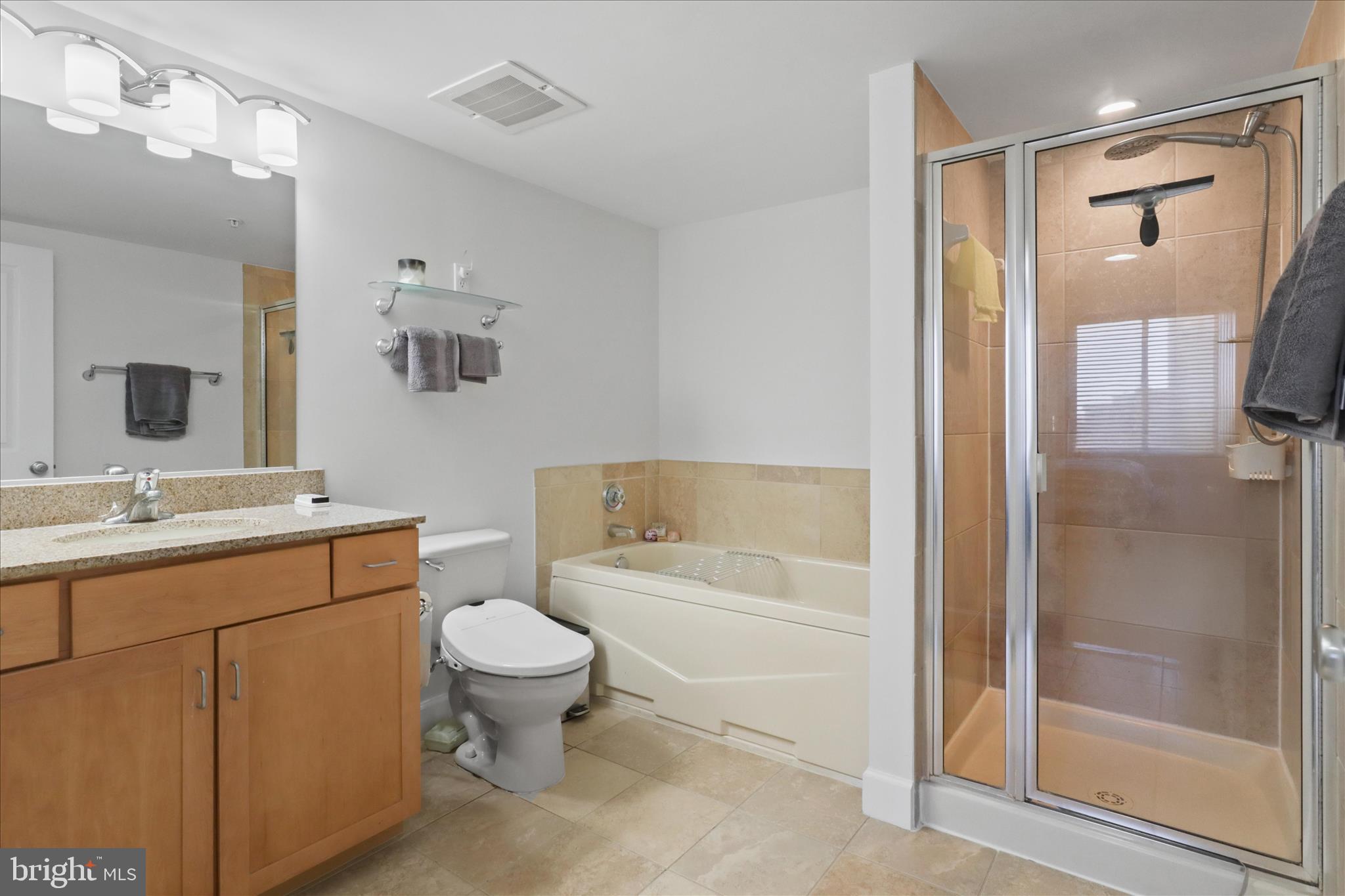 STATION SQUARE - Residential Lease