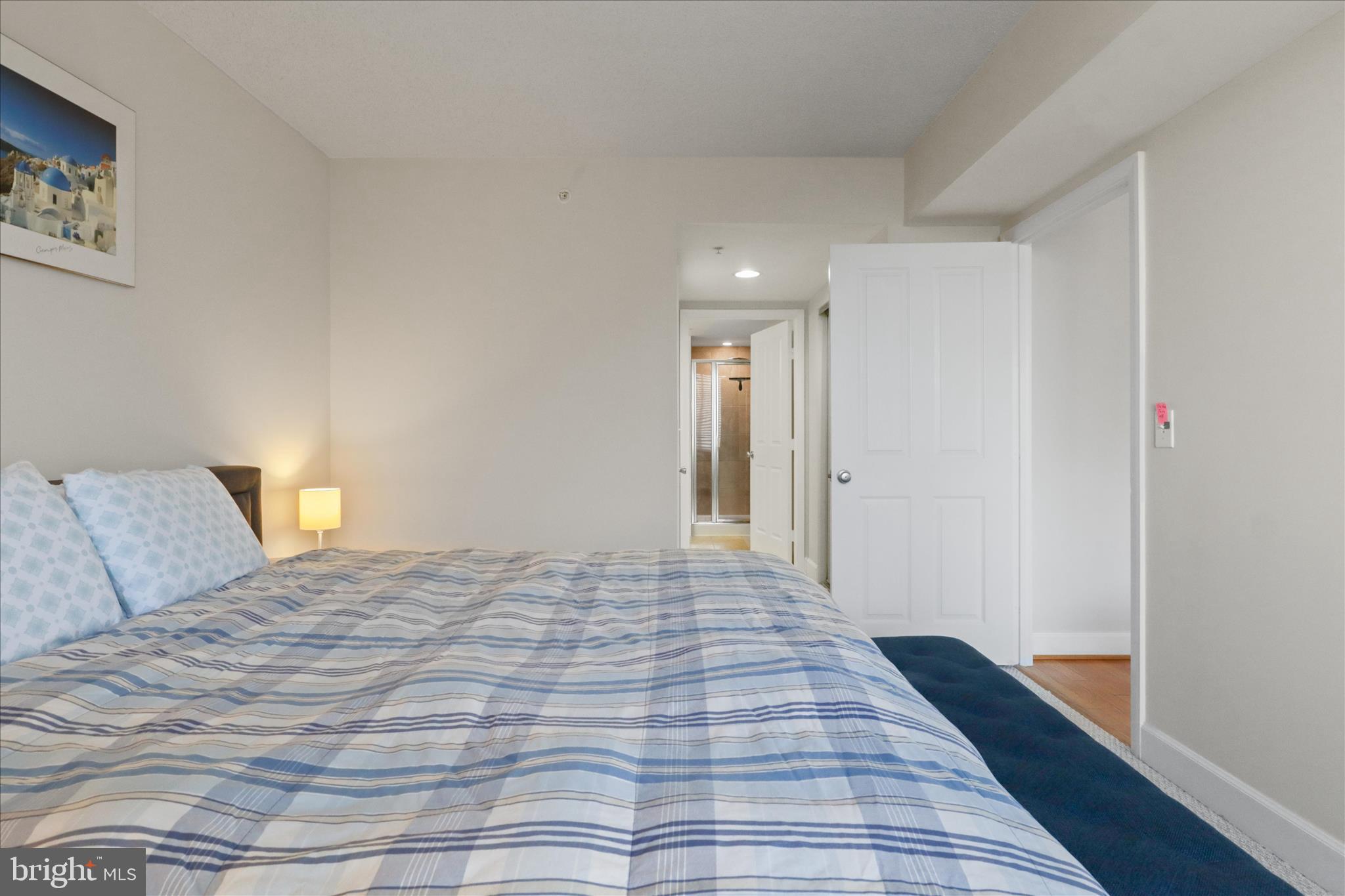 STATION SQUARE - Residential Lease