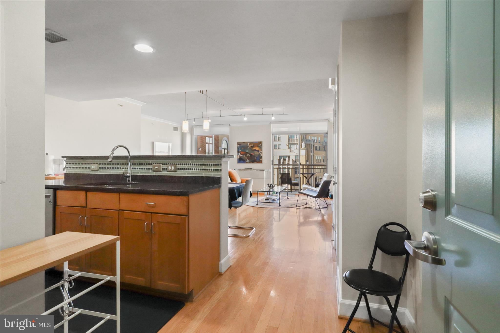 1220 N FILLMORE STREET 909