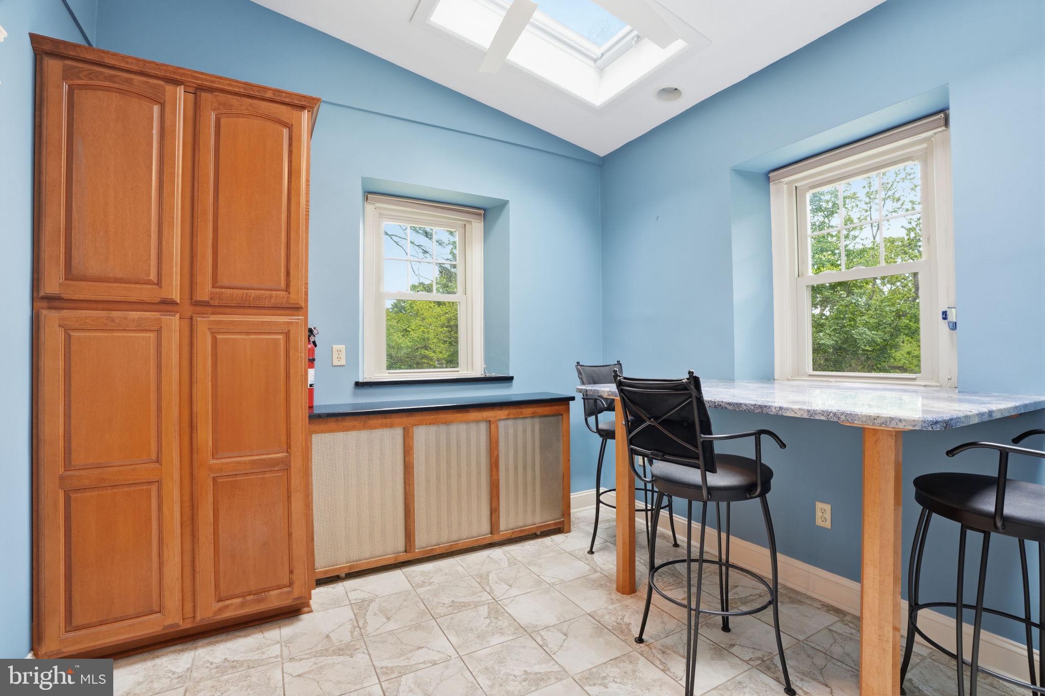 CHADDS FORD - Residential