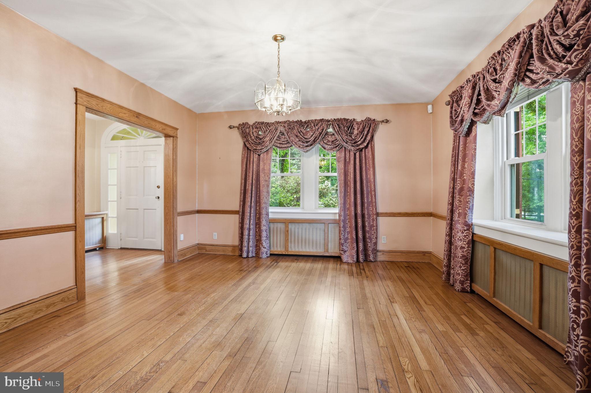 CHADDS FORD - Residential