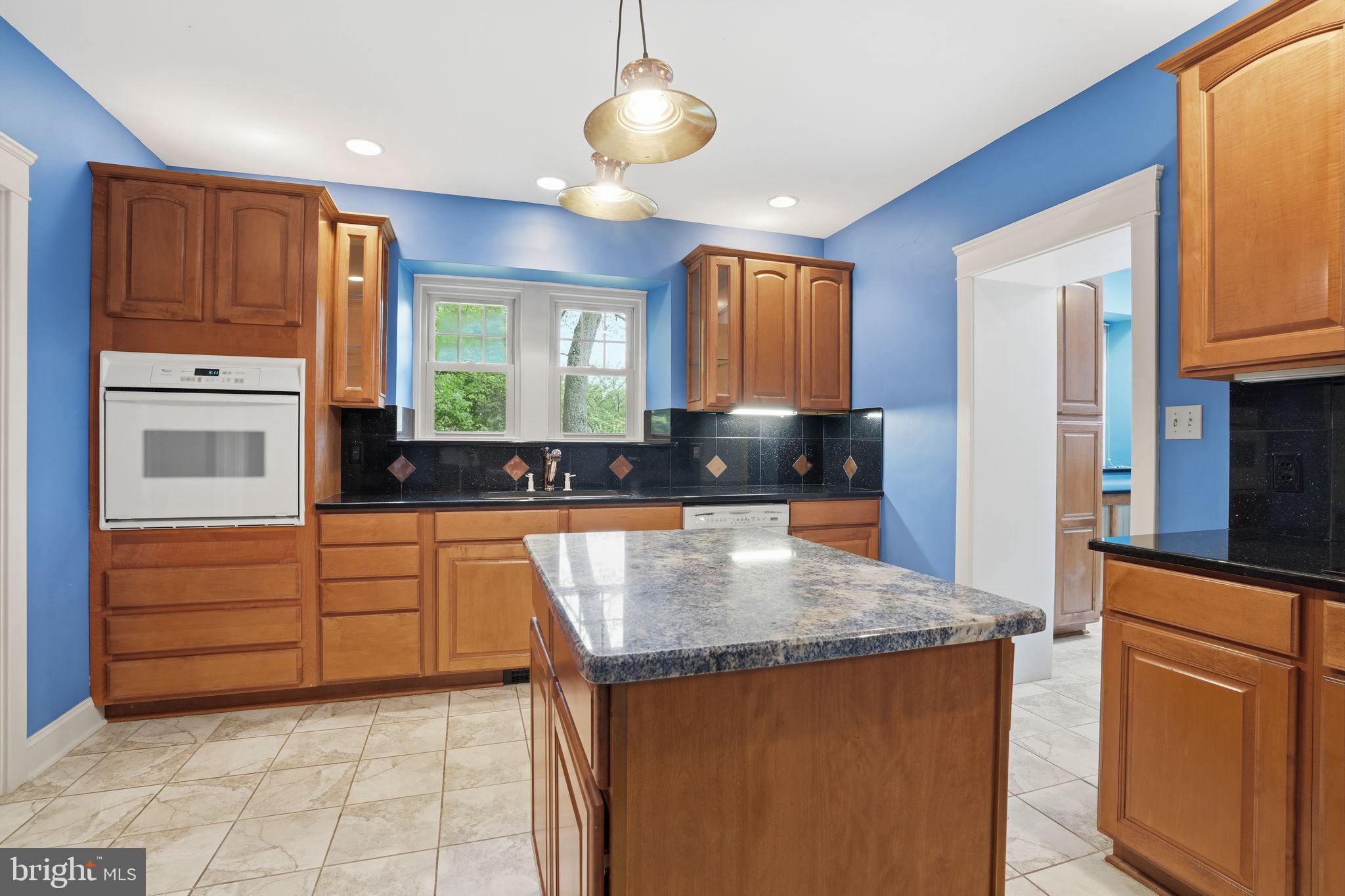 CHADDS FORD - Residential