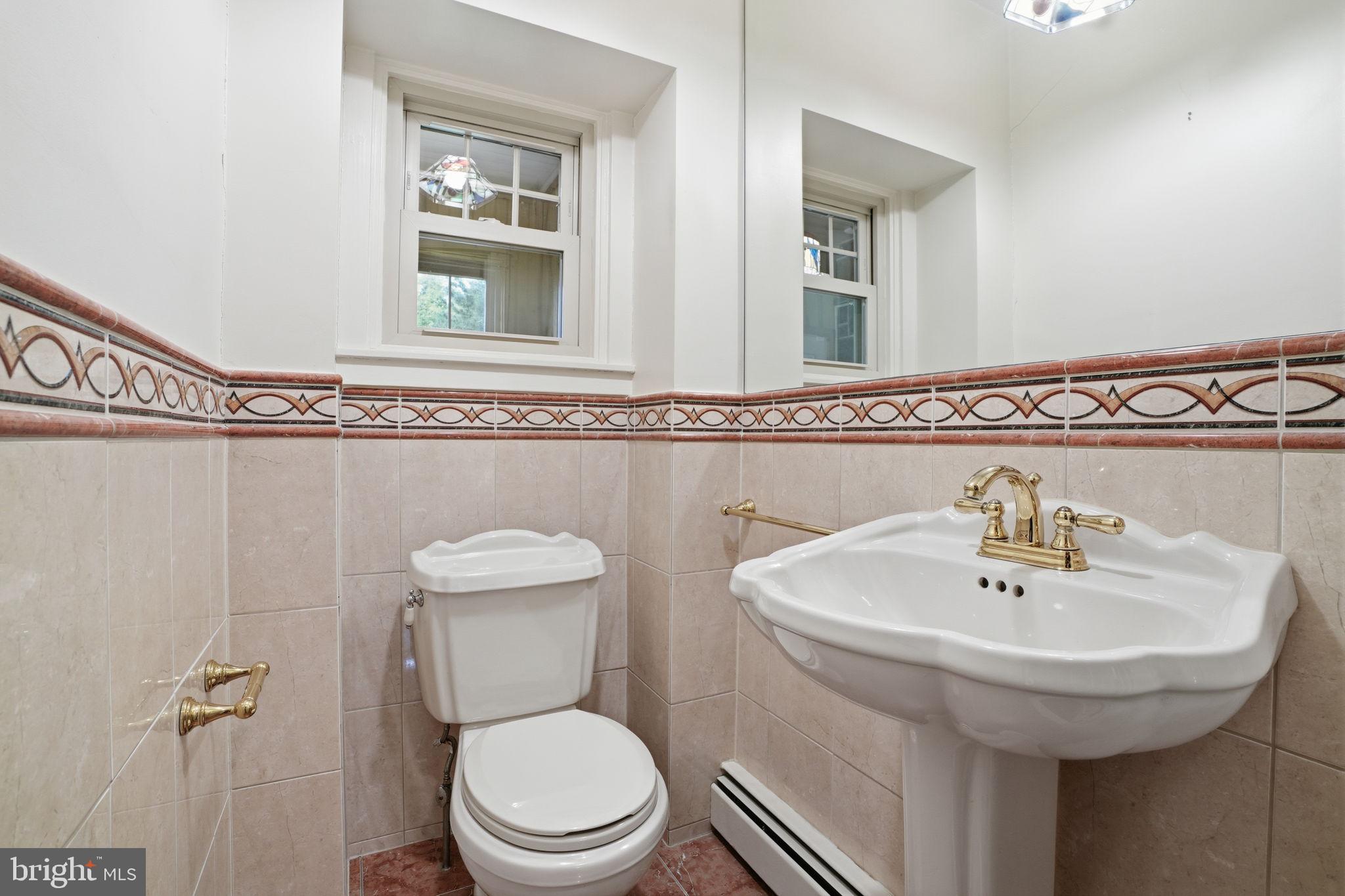 CHADDS FORD - Residential