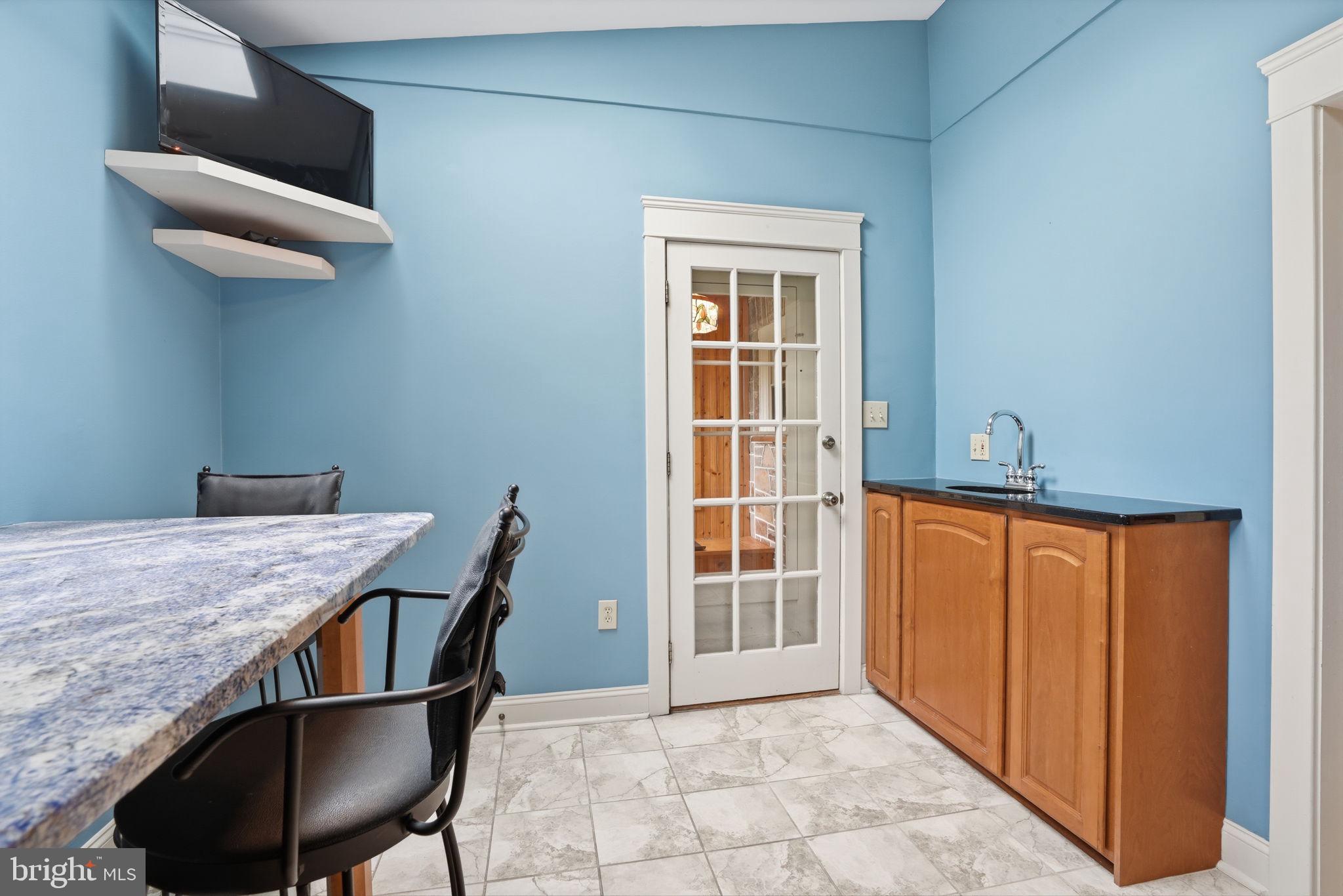 CHADDS FORD - Residential