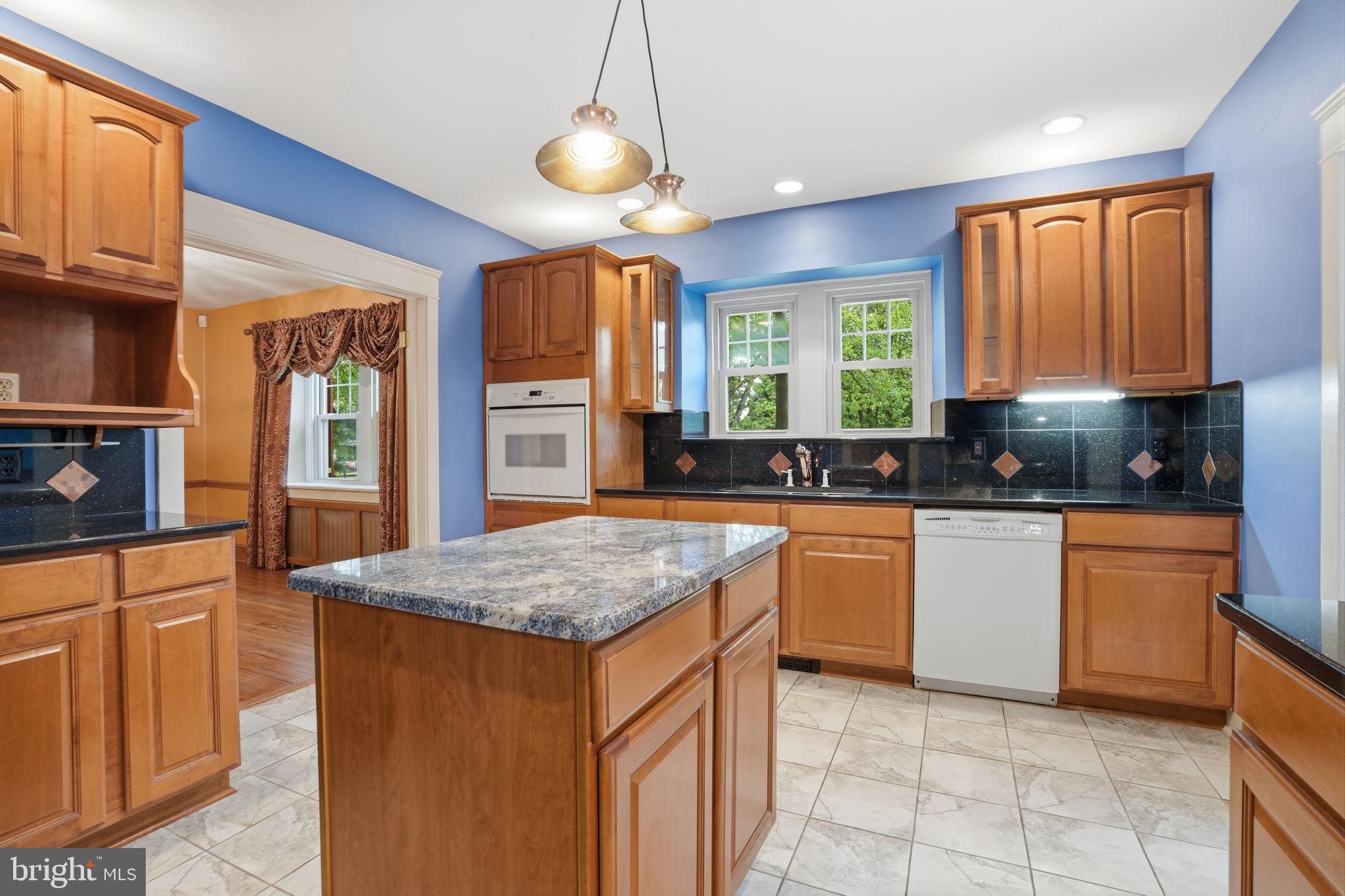 CHADDS FORD - Residential