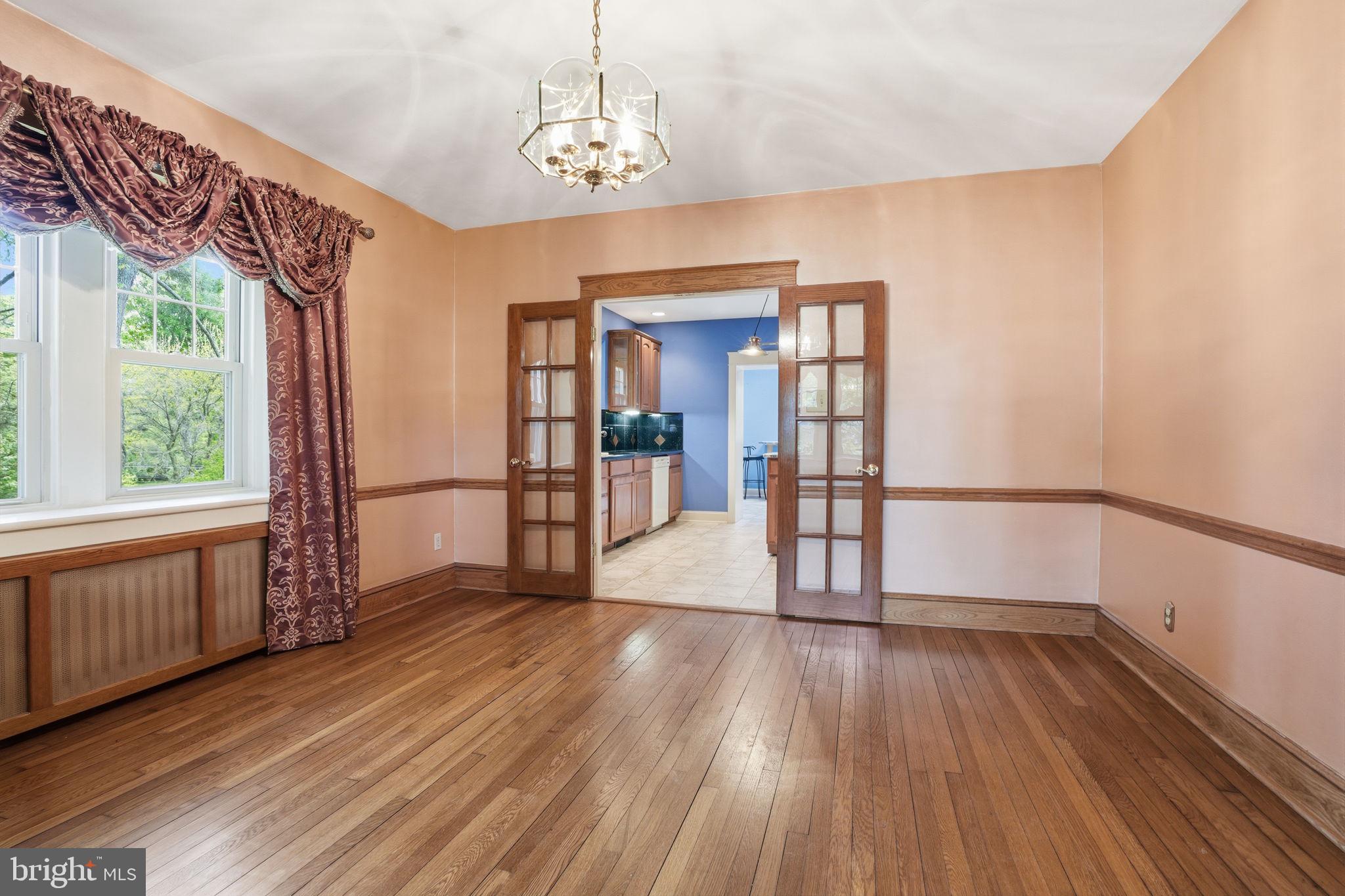 CHADDS FORD - Residential