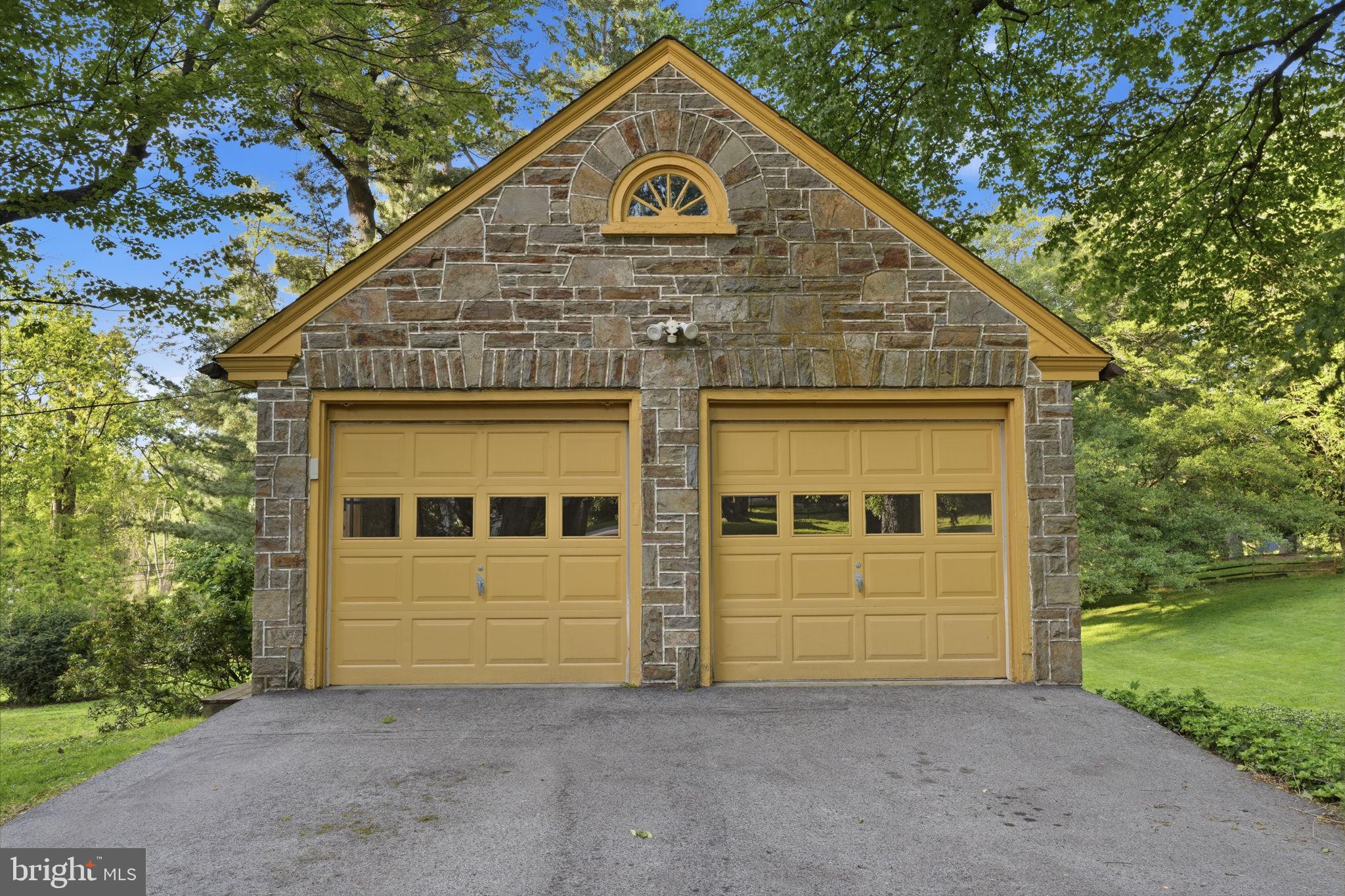 CHADDS FORD - Residential