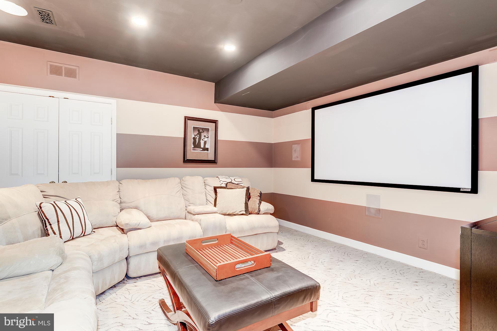 BANNOCKBURN HEIGHTS - Residential