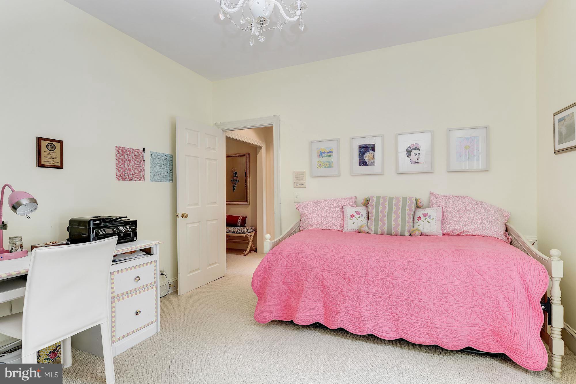 BANNOCKBURN HEIGHTS - Residential