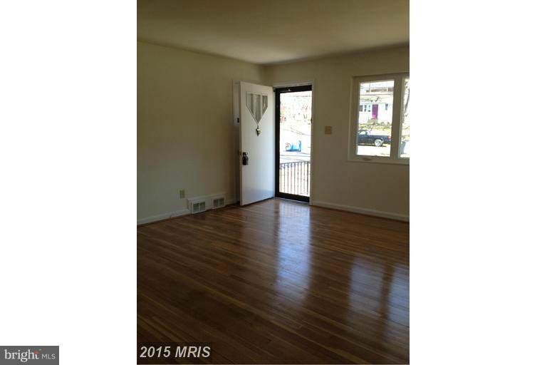 BROYHILL PARK - Residential Lease